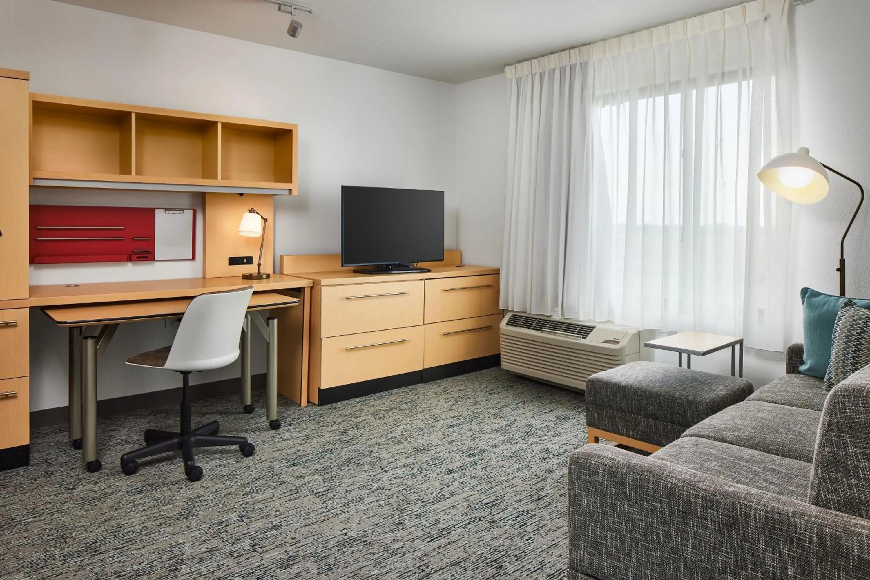 Living room in TownePlace Suites by Marriott Garden City