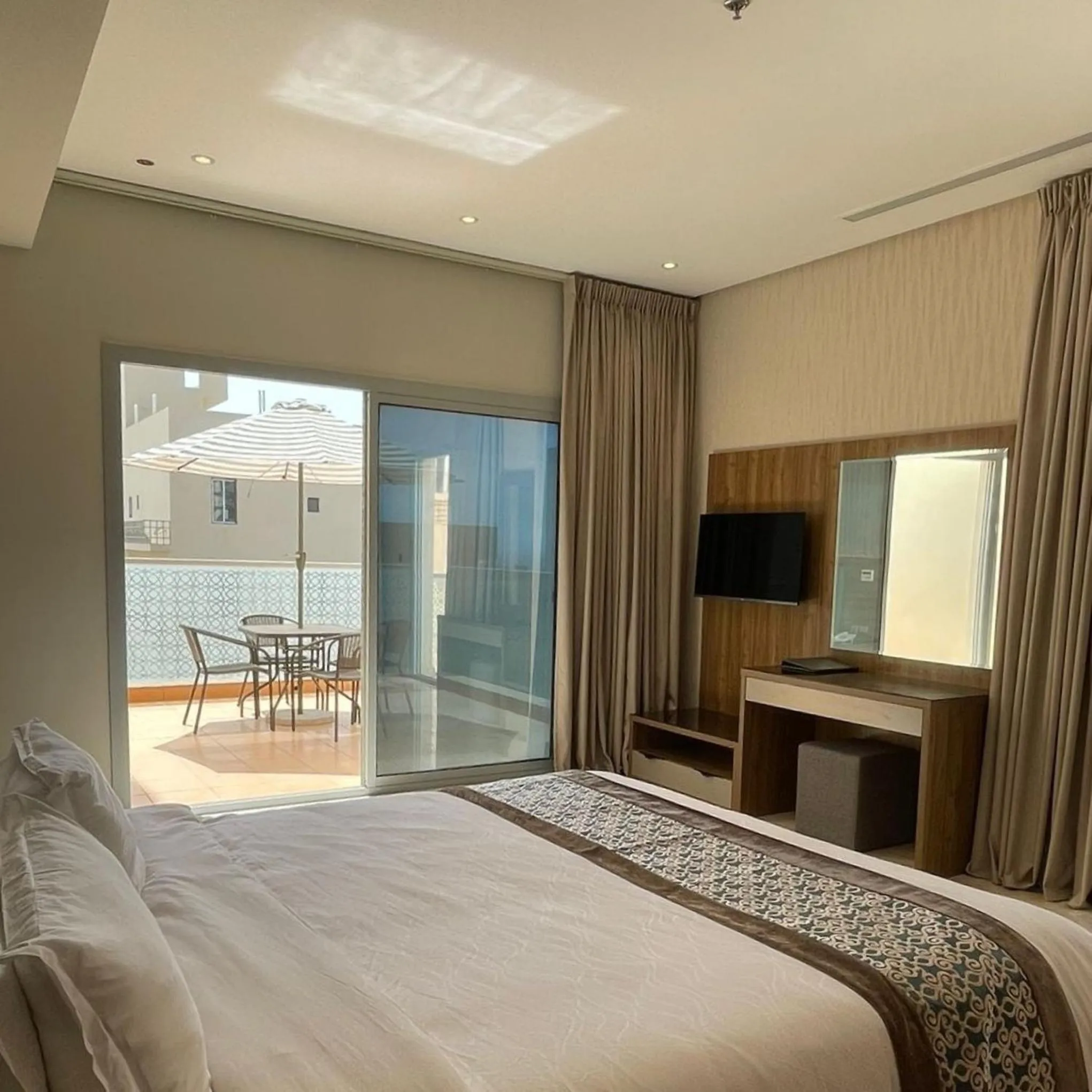 Bed in Sarwat Park Hotel Jeddah - سروات بارك جده