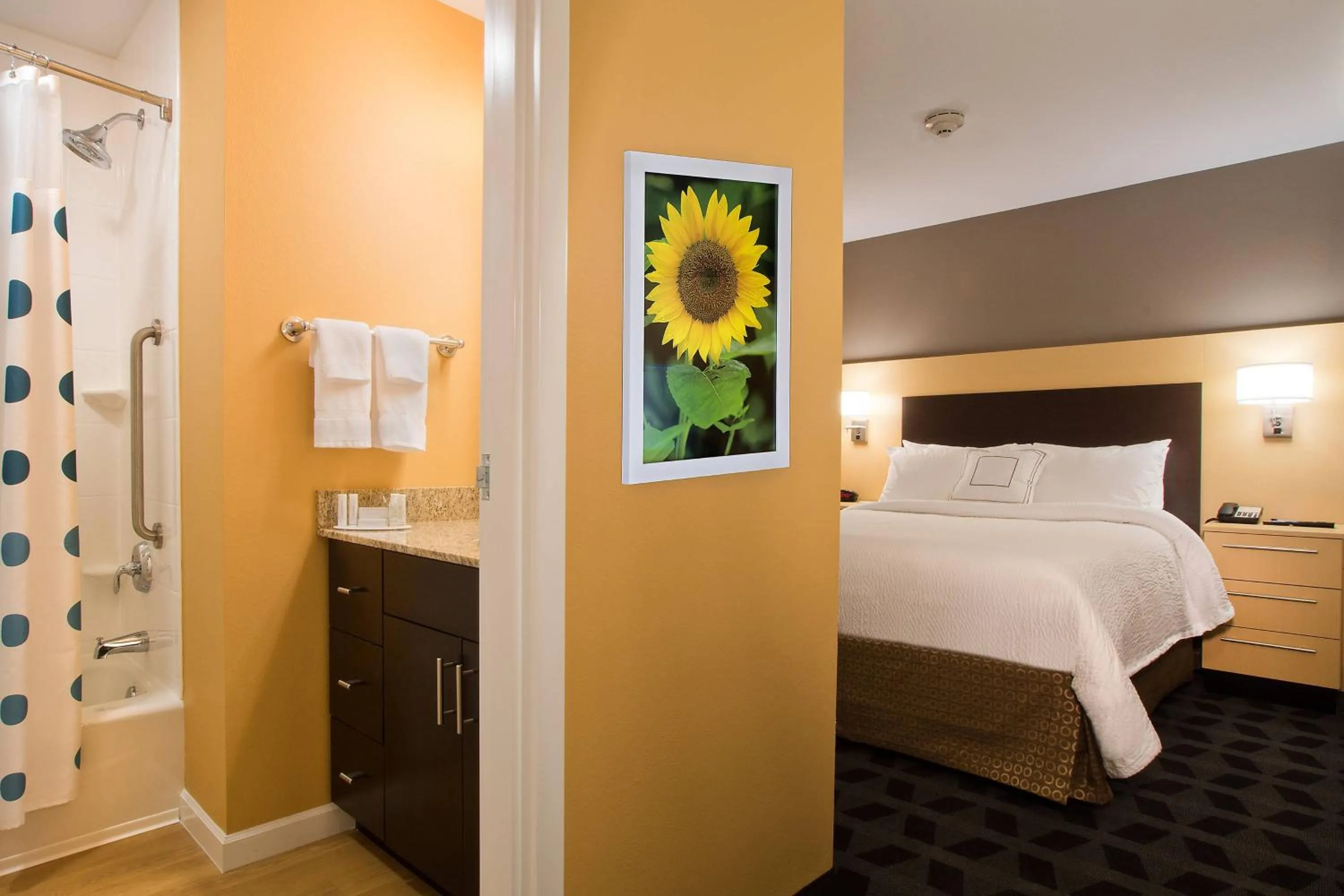 Bedroom, Bed in TownePlace Suites by Marriott Dodge City