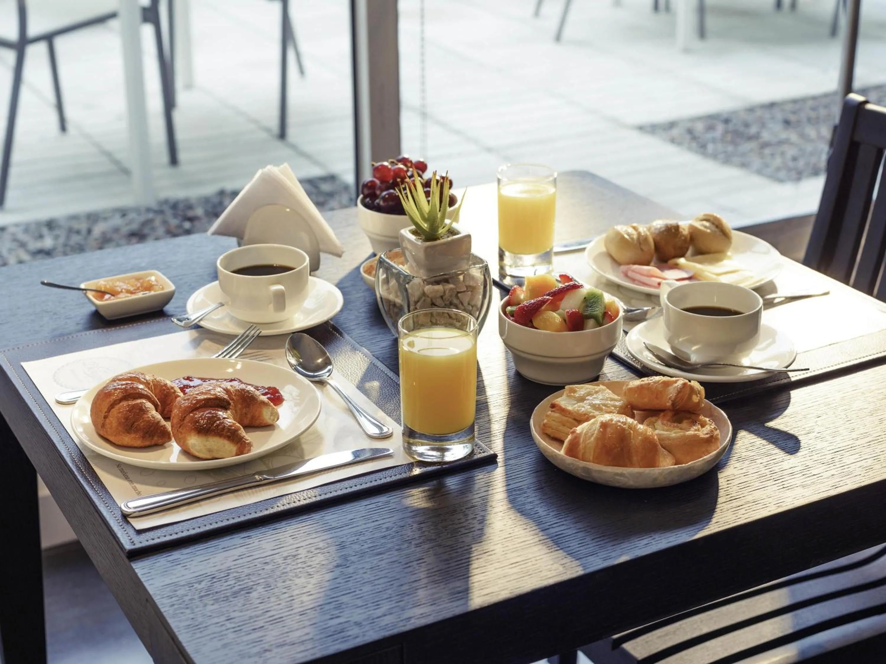 Restaurant/places to eat in Mercure Montevideo Punta Carretas