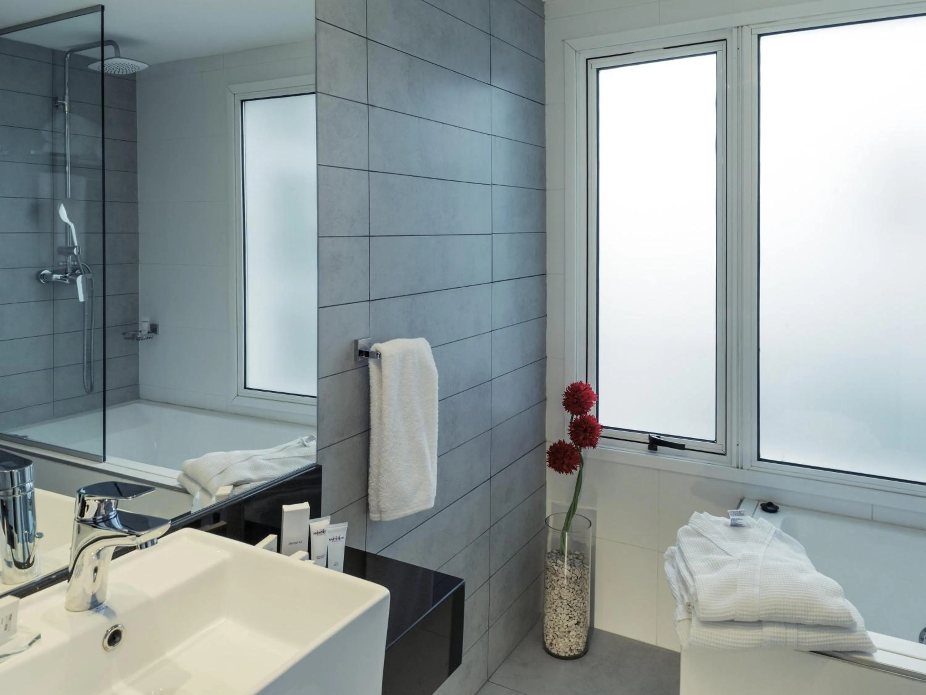 Bedroom in Mercure Montevideo Punta Carretas