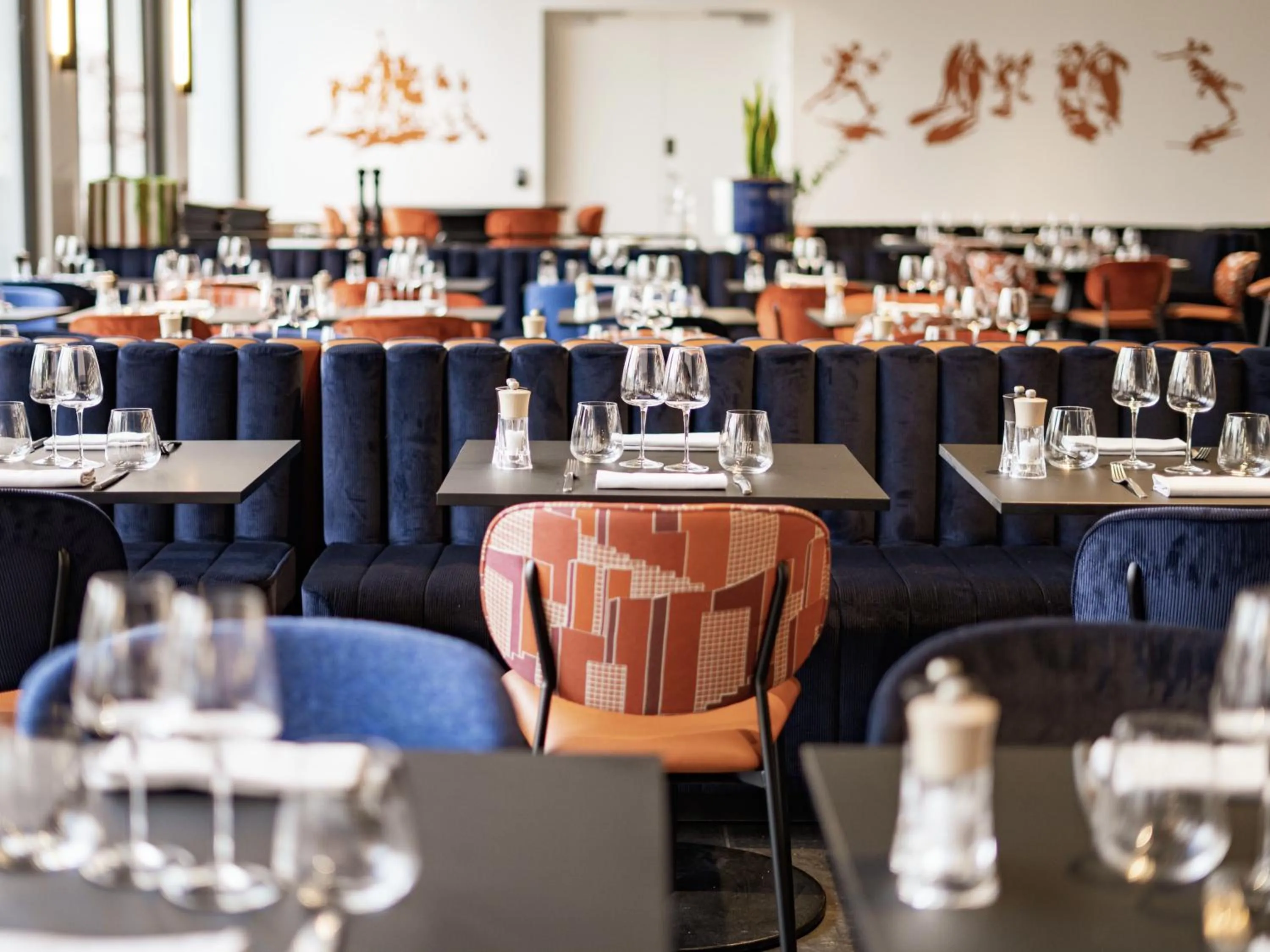 Restaurant/places to eat in The Ruck Hotel