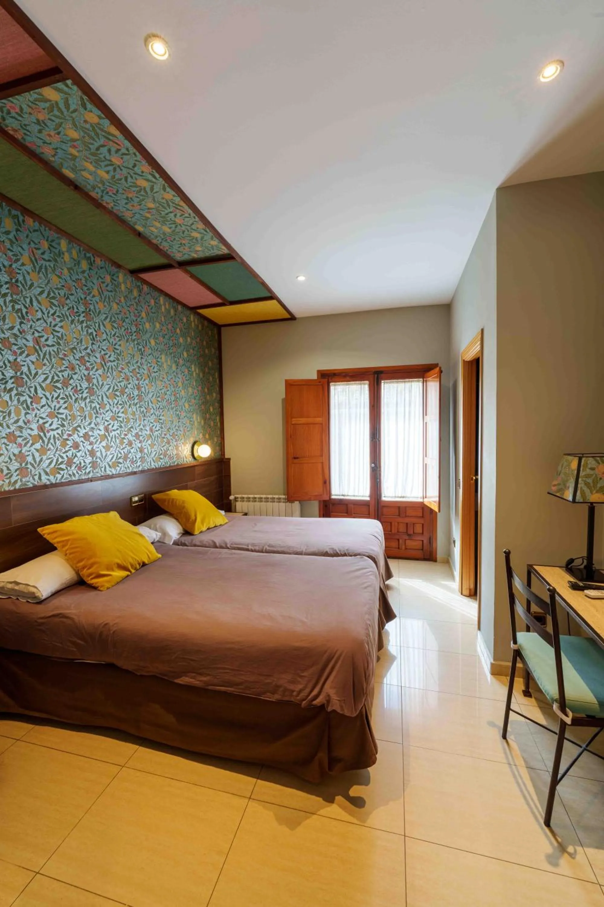 Balcony/Terrace, Bed in Hotel Sol