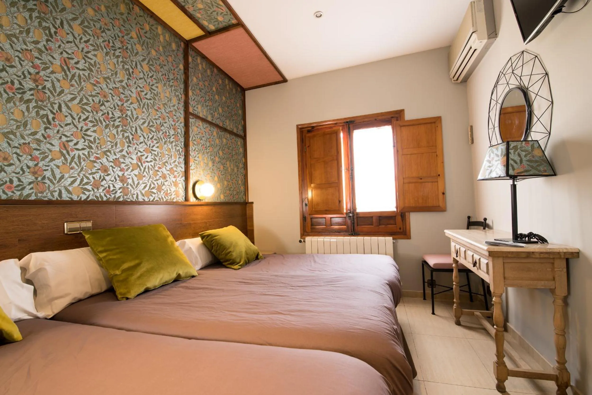 Photo of the whole room, Bed in Hotel Sol