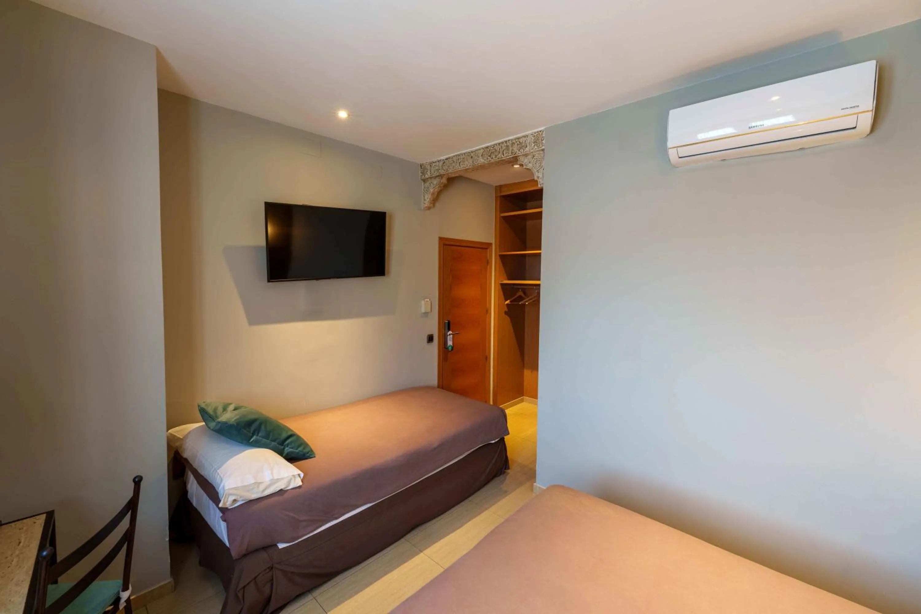 Bedroom, Bed in Hotel Sol