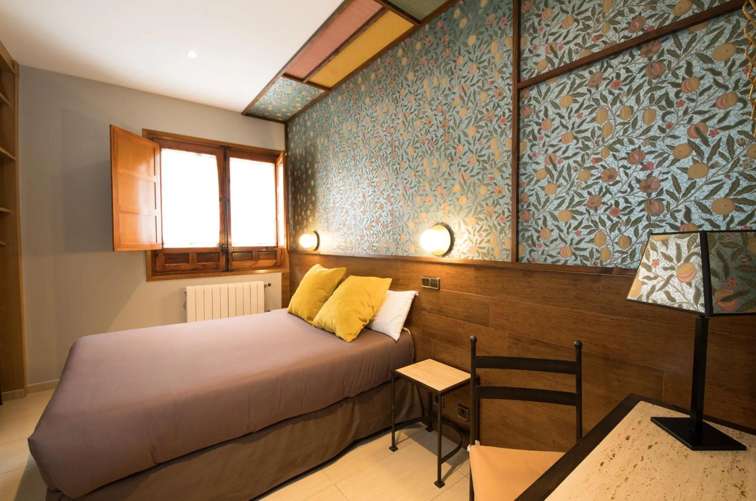 Bedroom, Bed in Hotel Sol