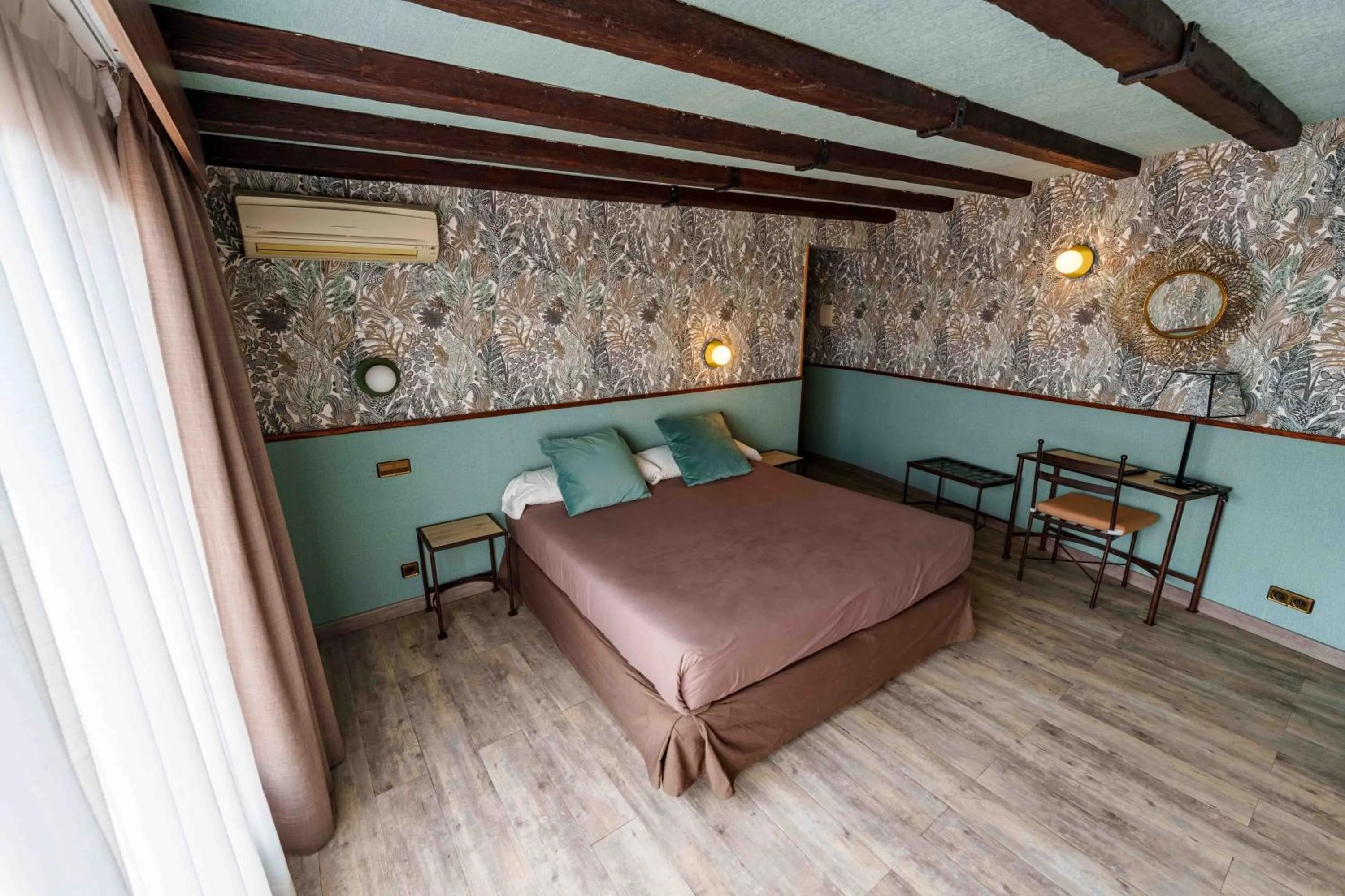 Photo of the whole room, Bed in Hotel Sol