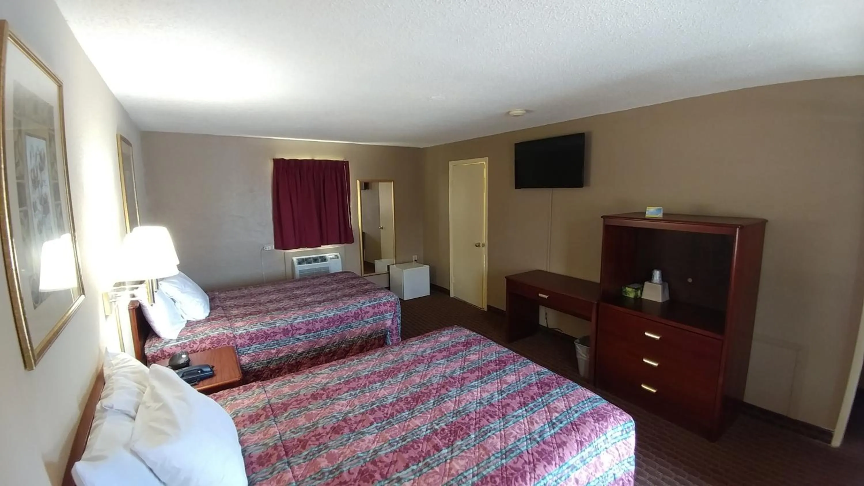 Bedroom, Bed in Best Budget Inn Tell City