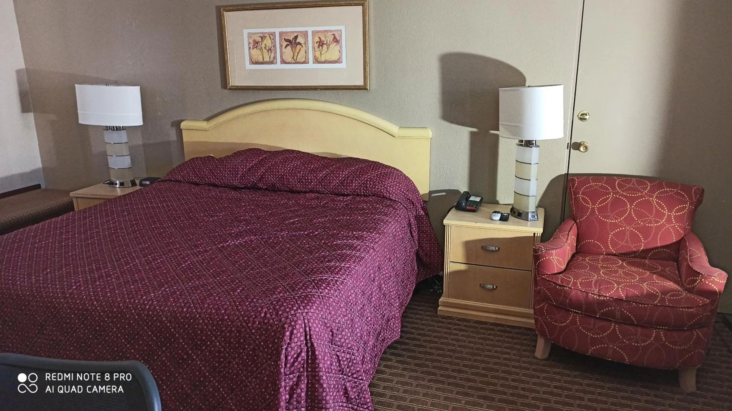 Bed in Best Budget Inn Tell City