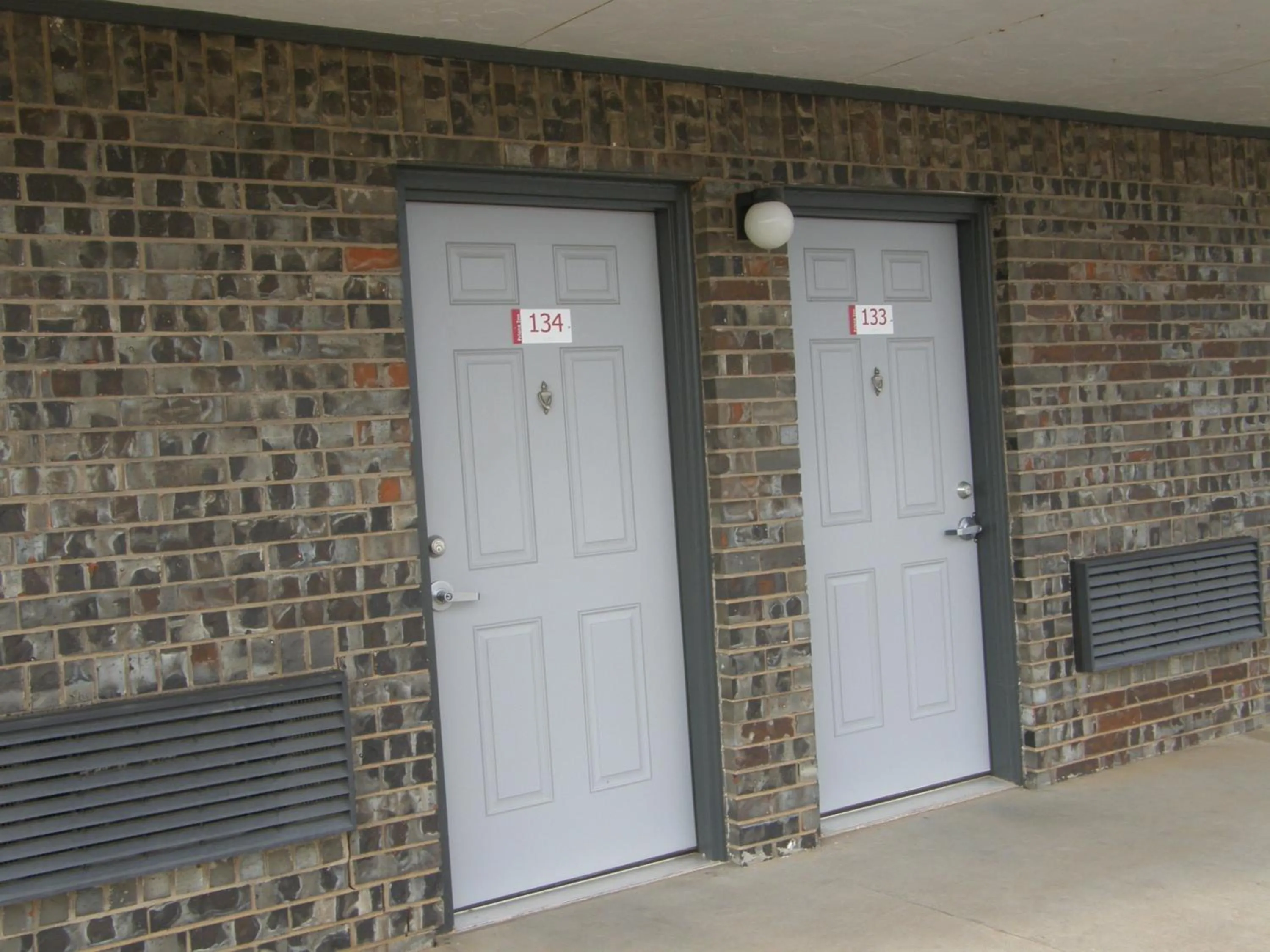 Property building in Friona Inn