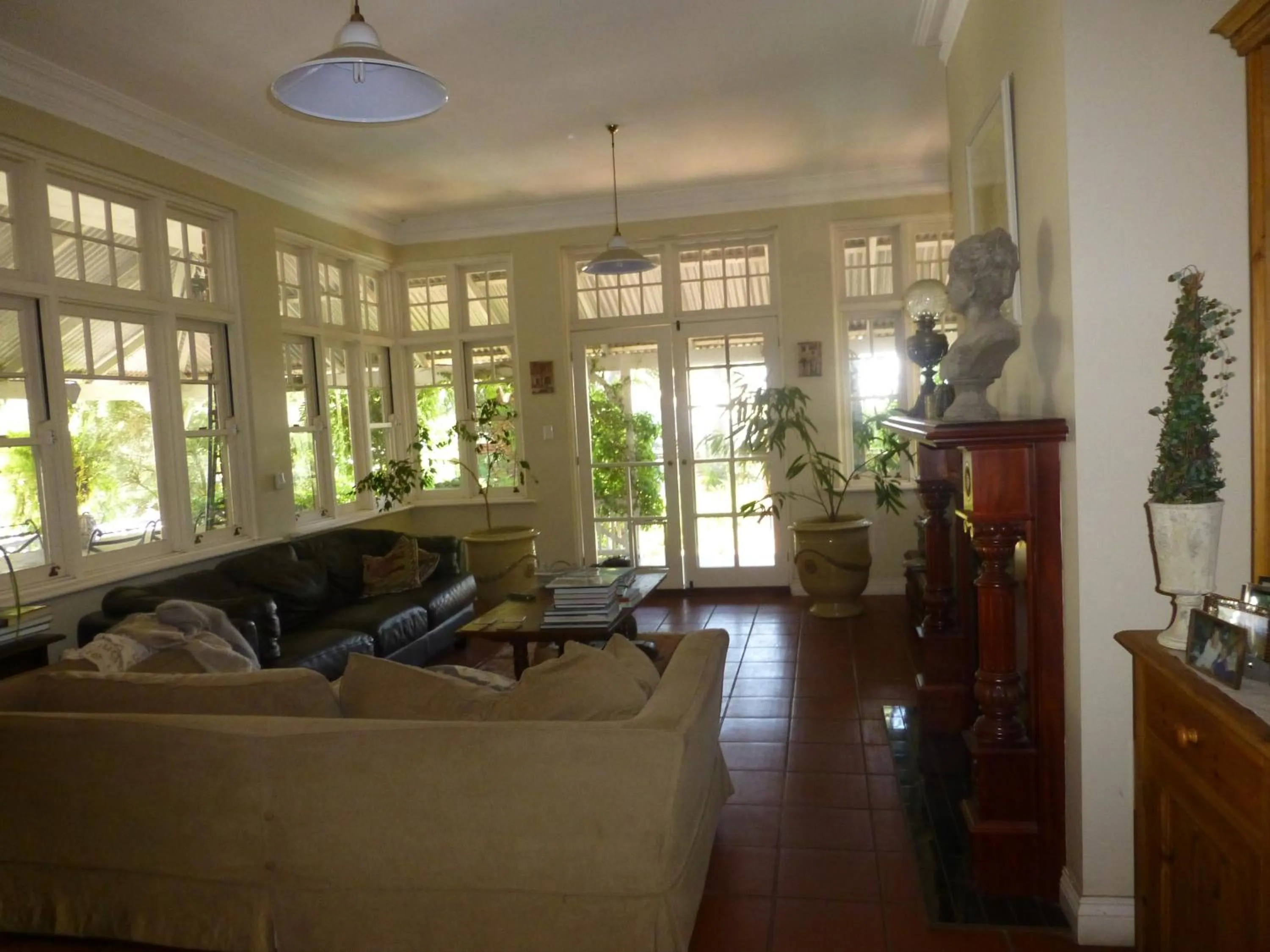 Photo of the whole room in Lakeside Bed & Breakfast