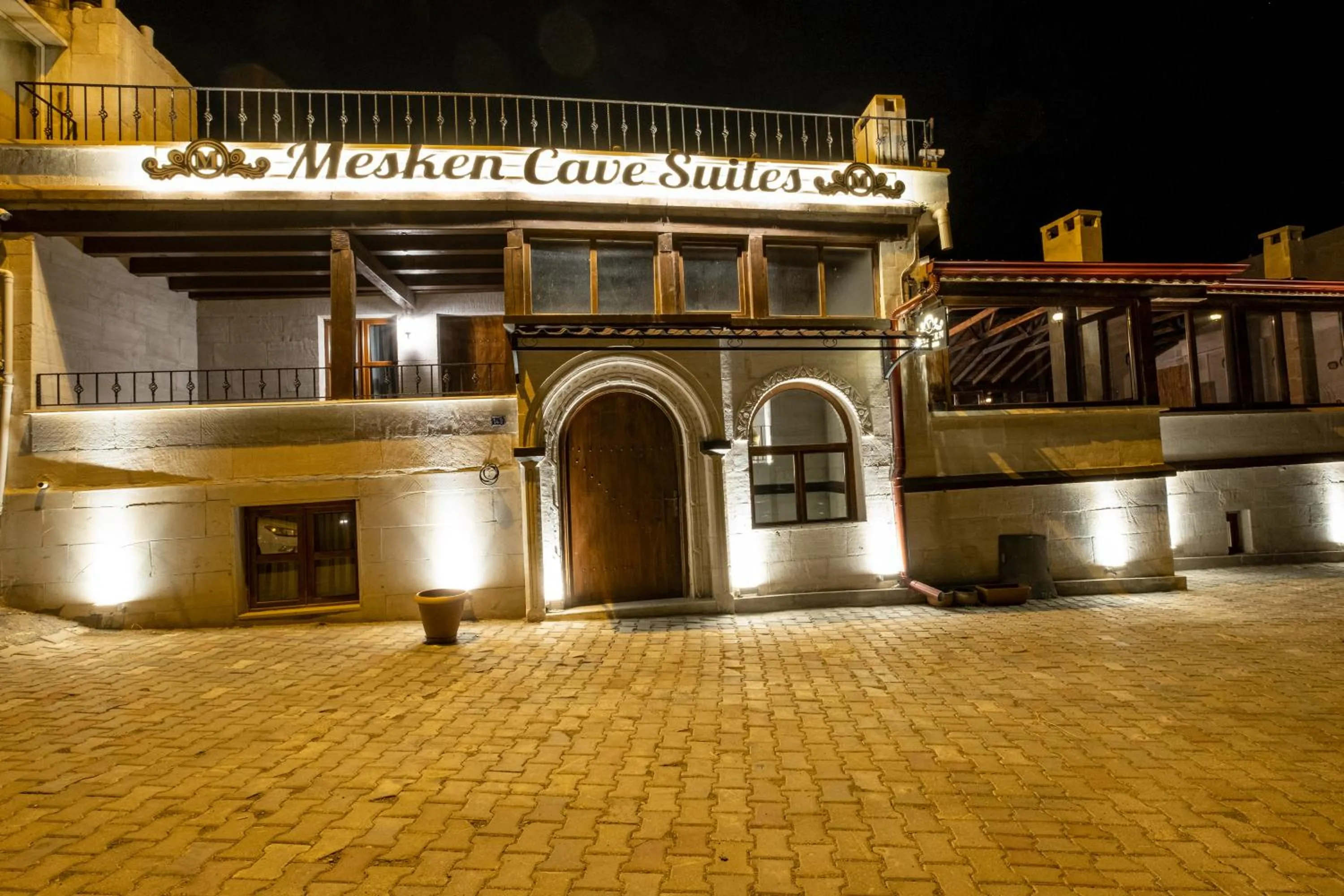 Facade/entrance in Mesken Cave Suites
