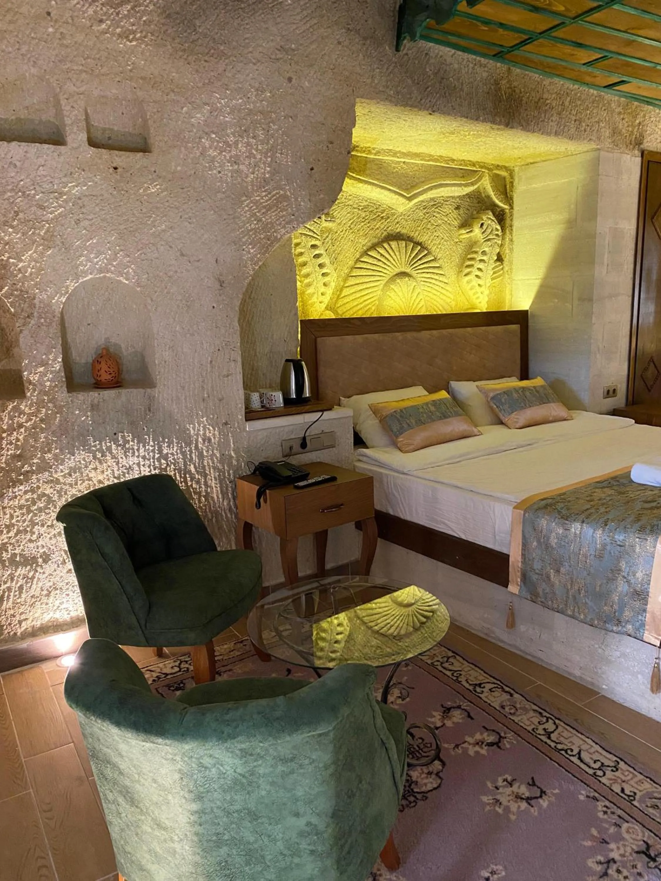 Bed in Mesken Cave Suites