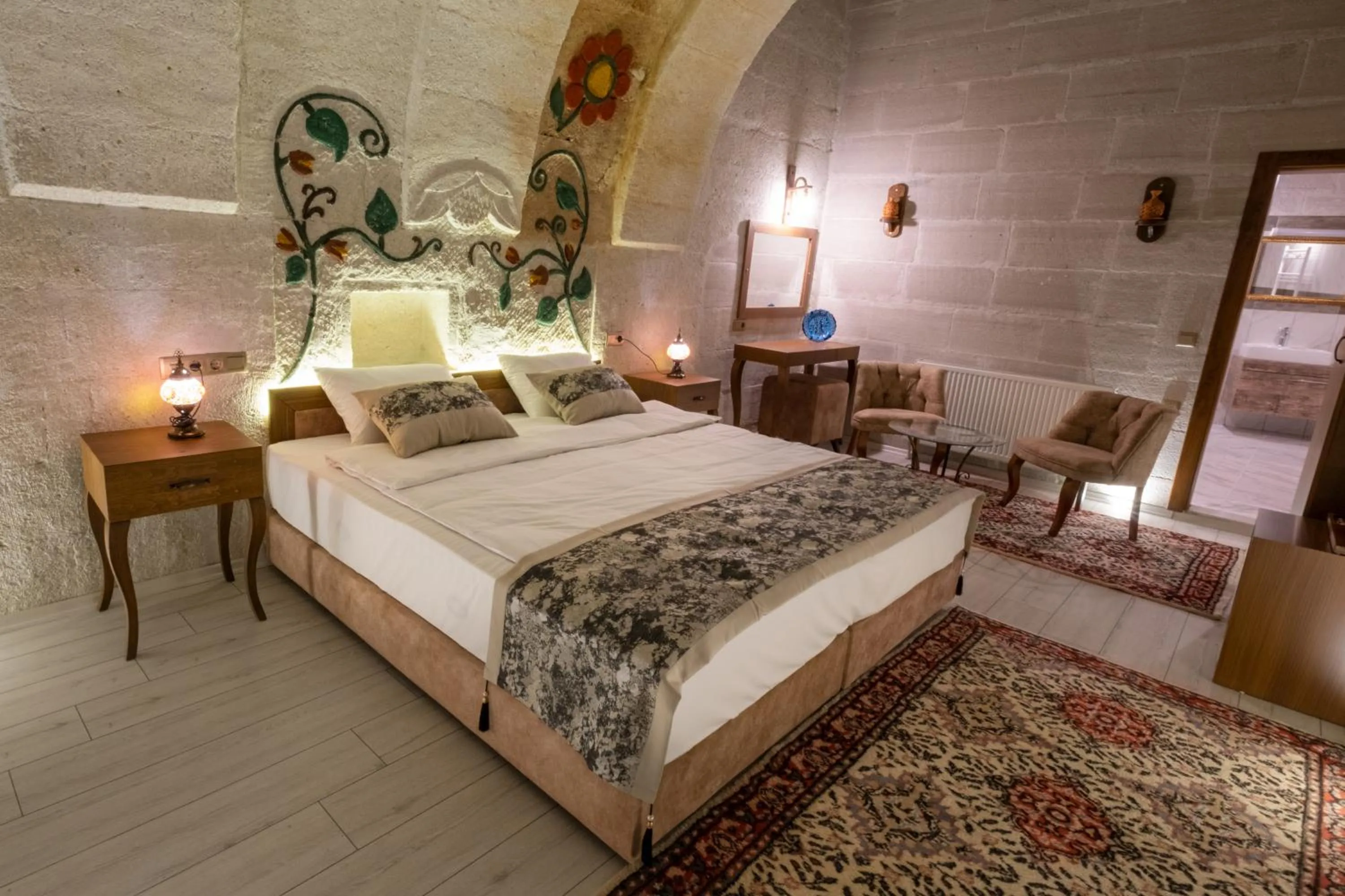 Photo of the whole room, Bed in Mesken Cave Suites