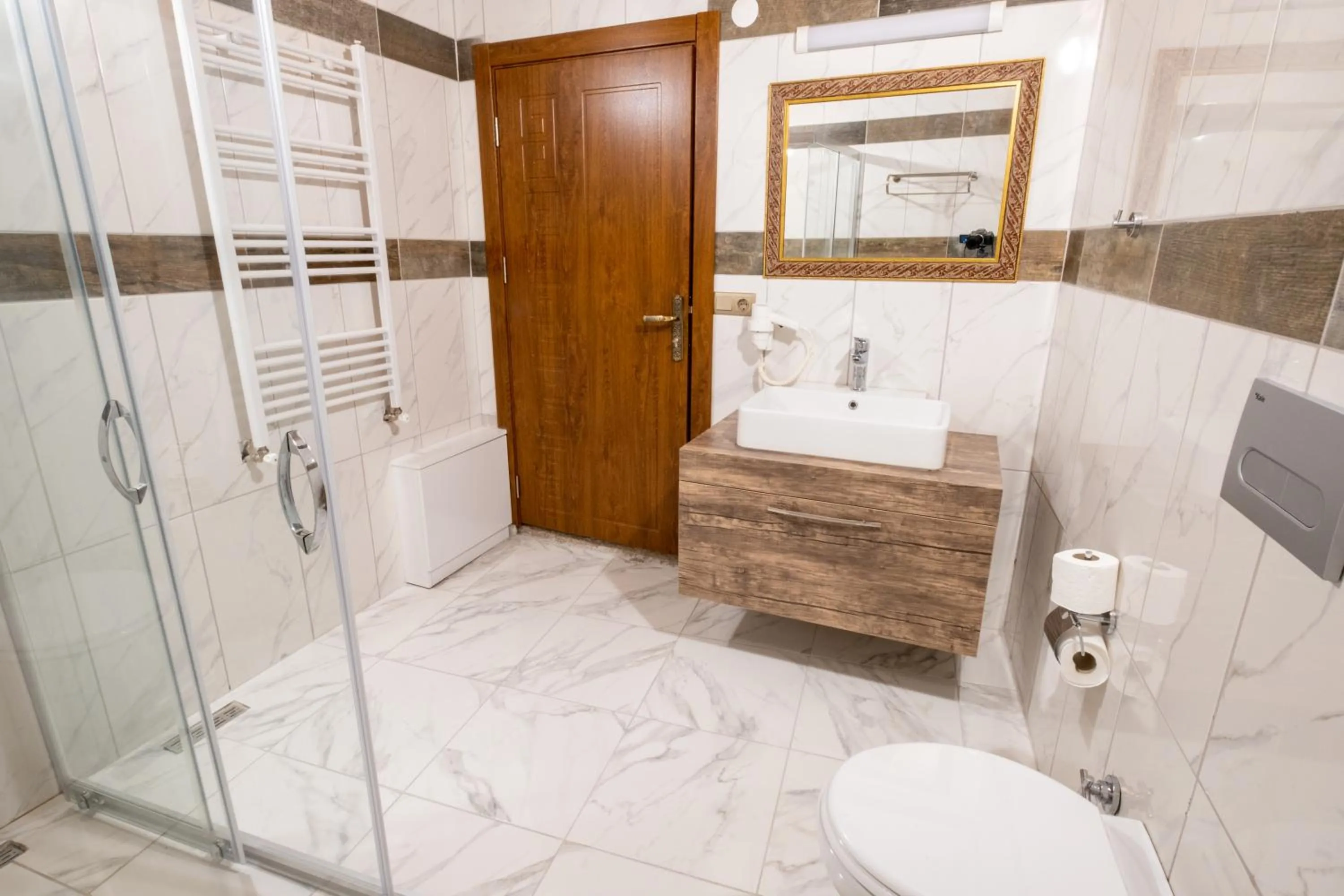 Shower in Mesken Cave Suites