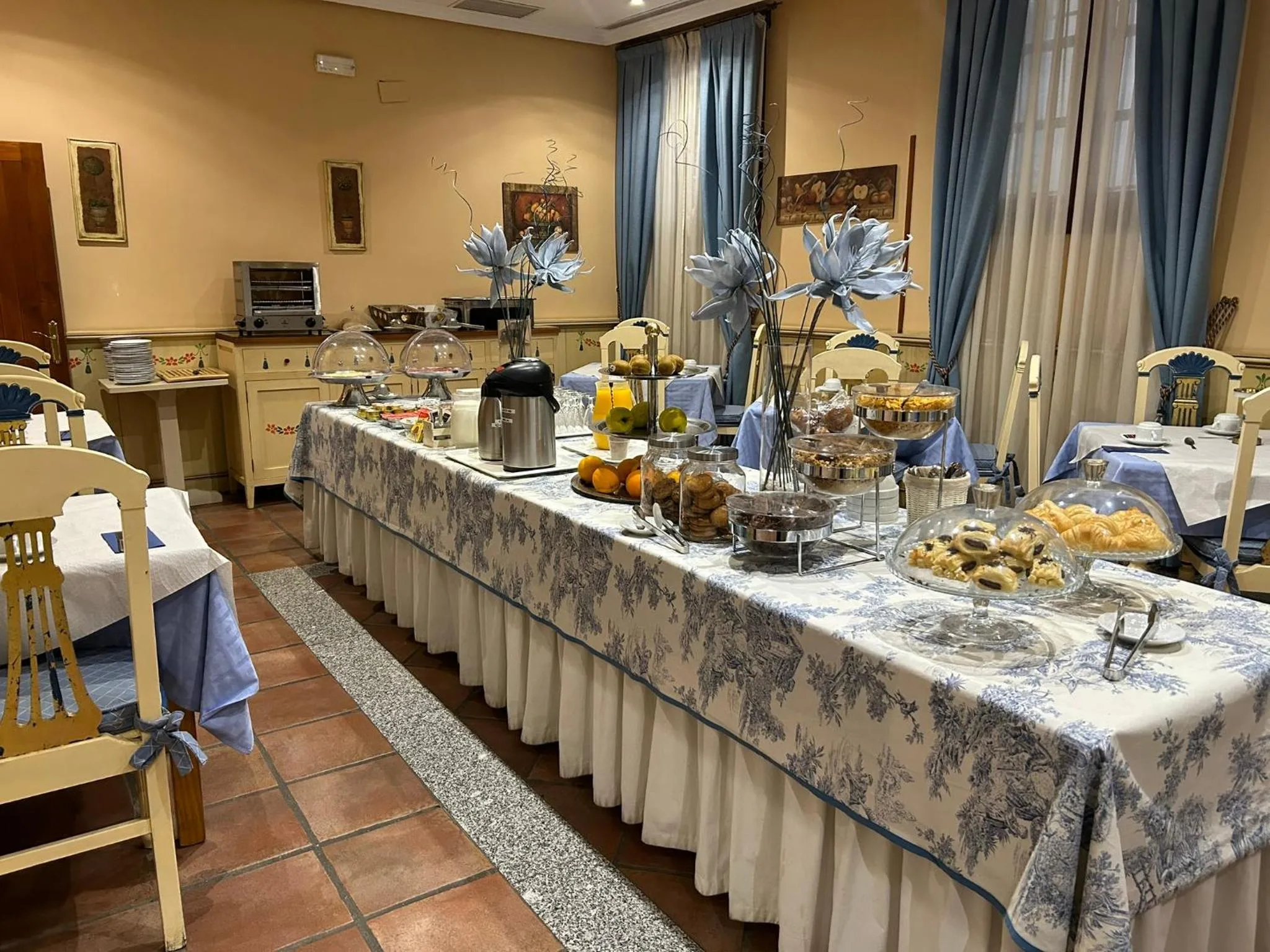 Food and drinks in Hotel Casona de la Reyna