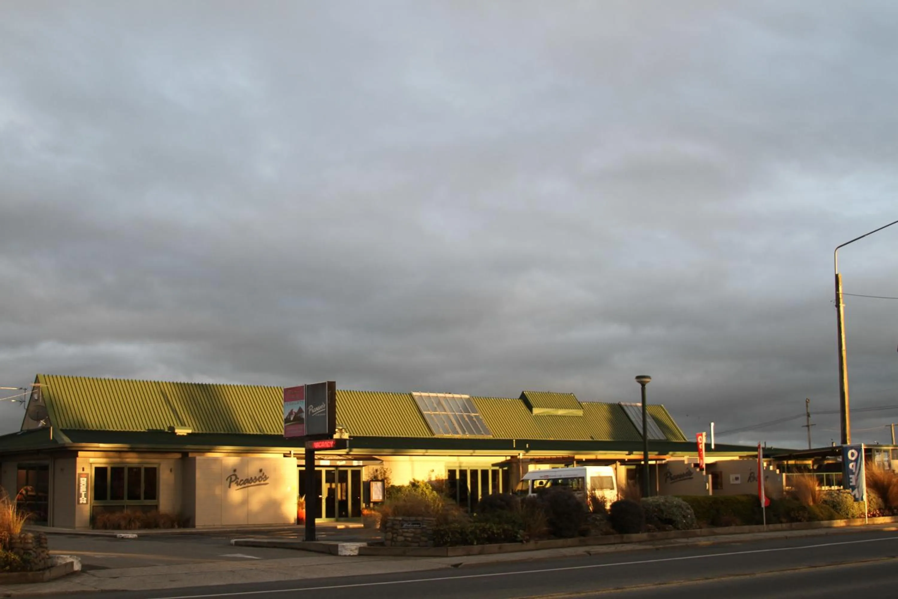 Facade/entrance in Rosebank Lodge