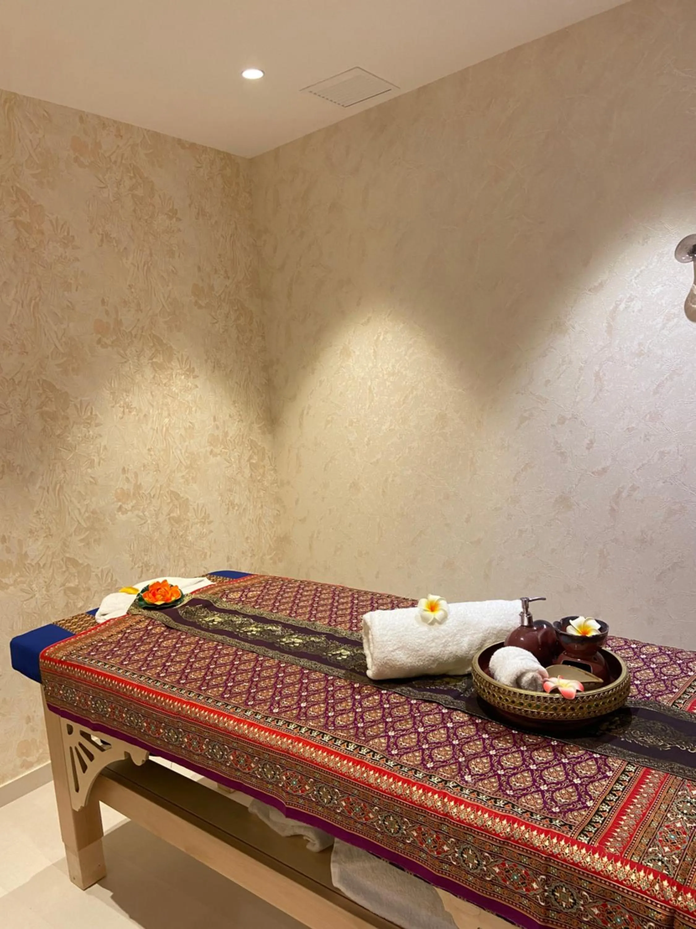 Massage in Hotel Neptuno Playa & Spa