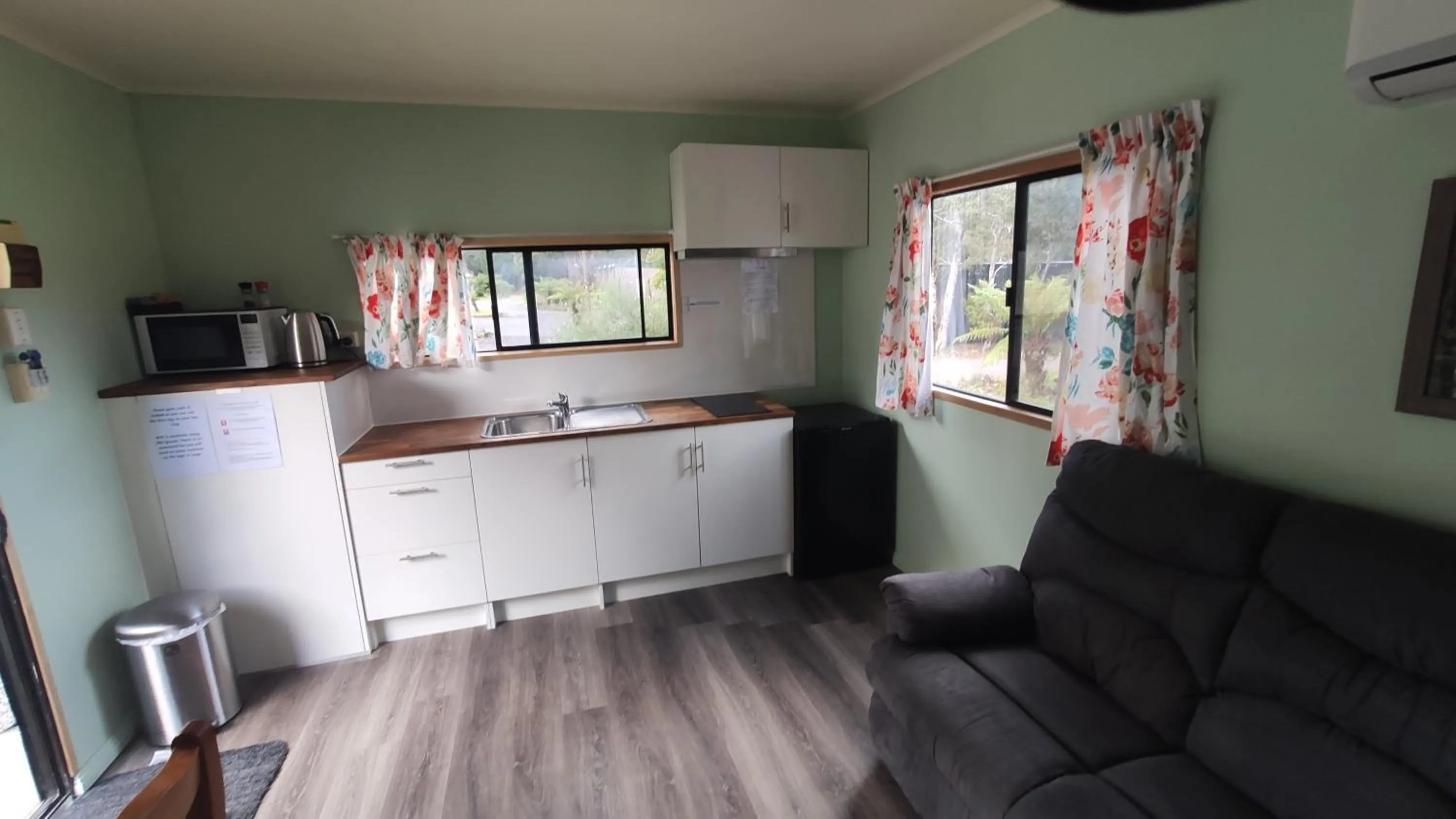 Kitchen or kitchenette in Zeehan Bush Camp