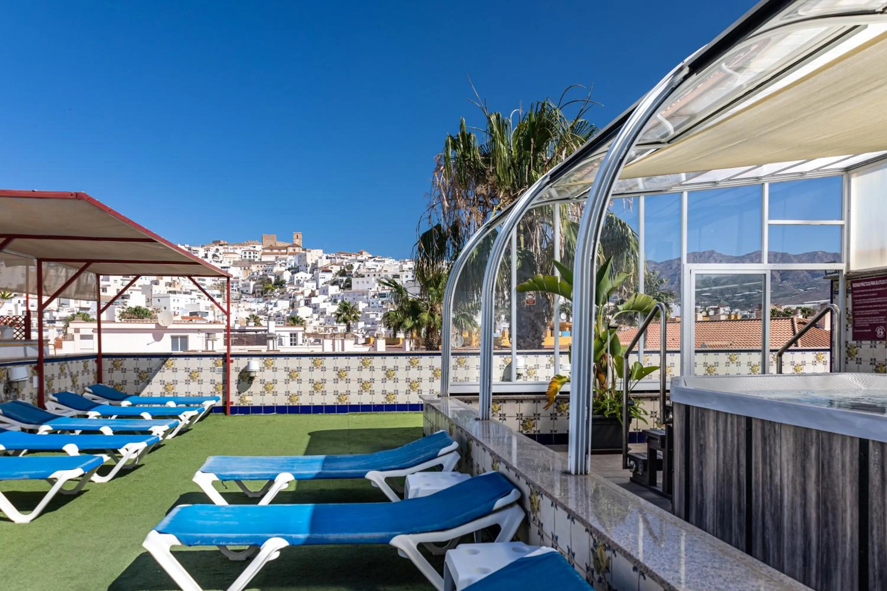 Hot Tub in Hotel Avenida Tropical by Bossh! Hotels