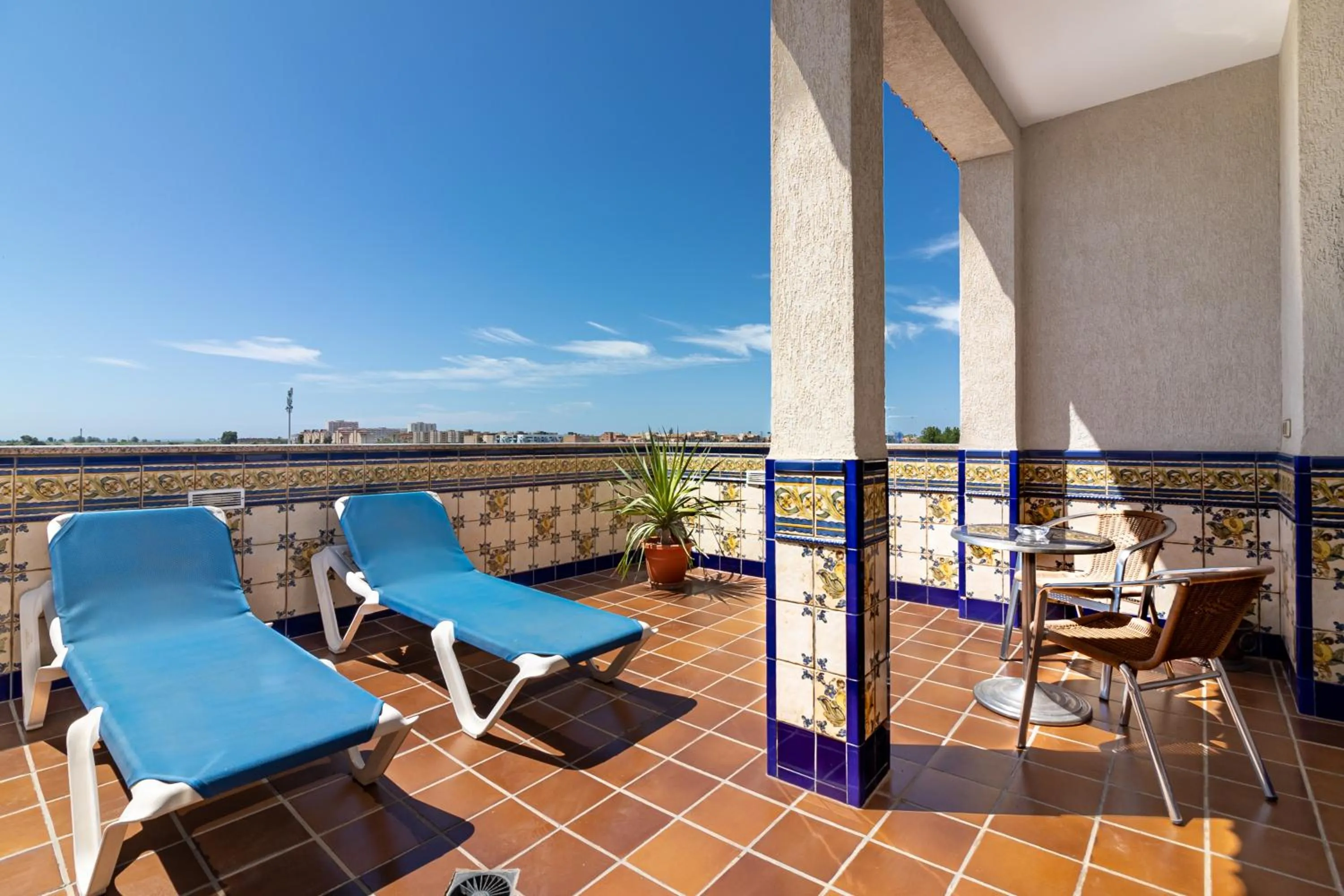 Balcony/Terrace in Hotel Avenida Tropical by Bossh! Hotels