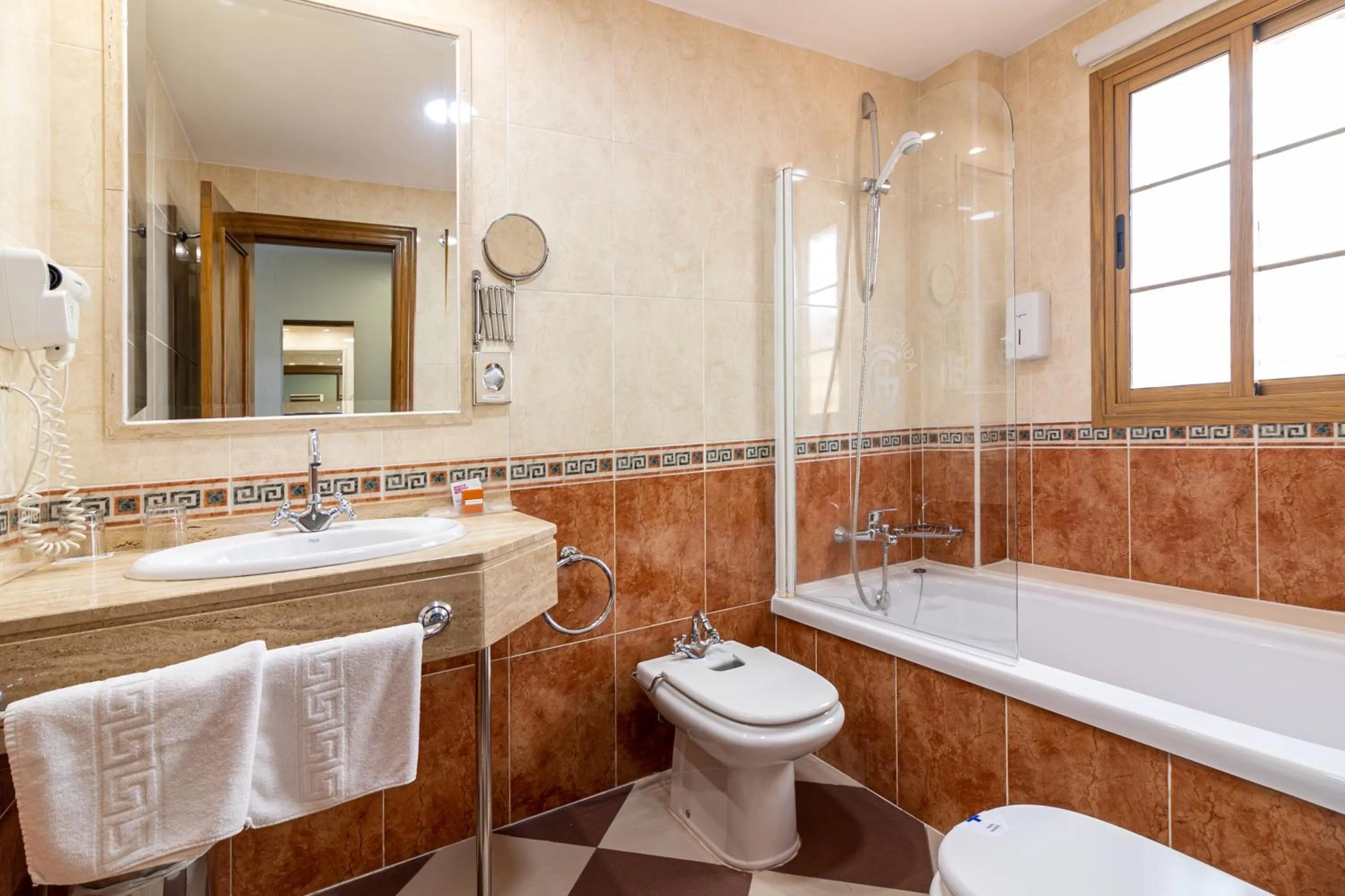 Bathroom in Hotel Avenida Tropical by Bossh! Hotels