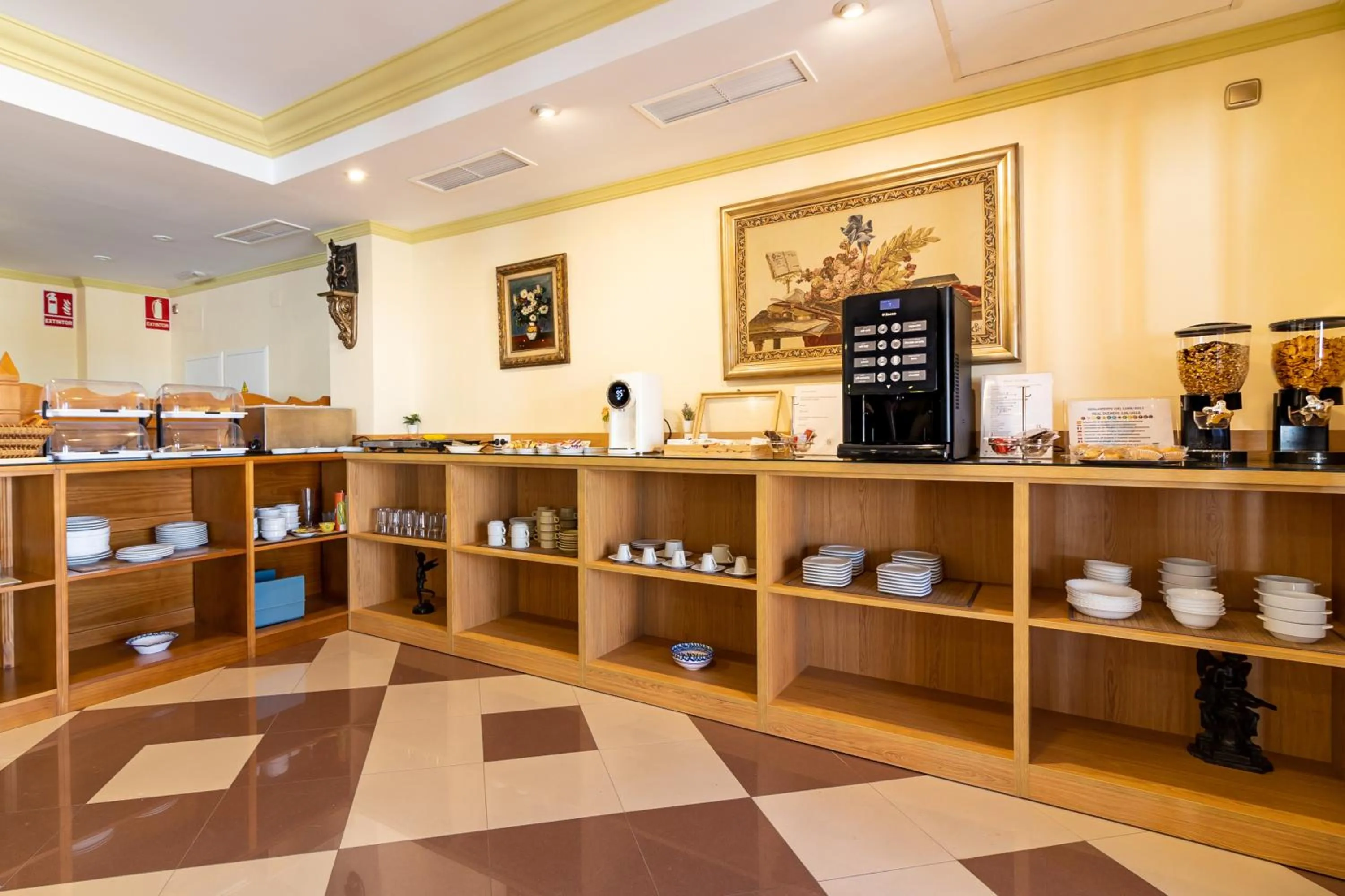 Restaurant/places to eat in Hotel Avenida Tropical by Bossh! Hotels