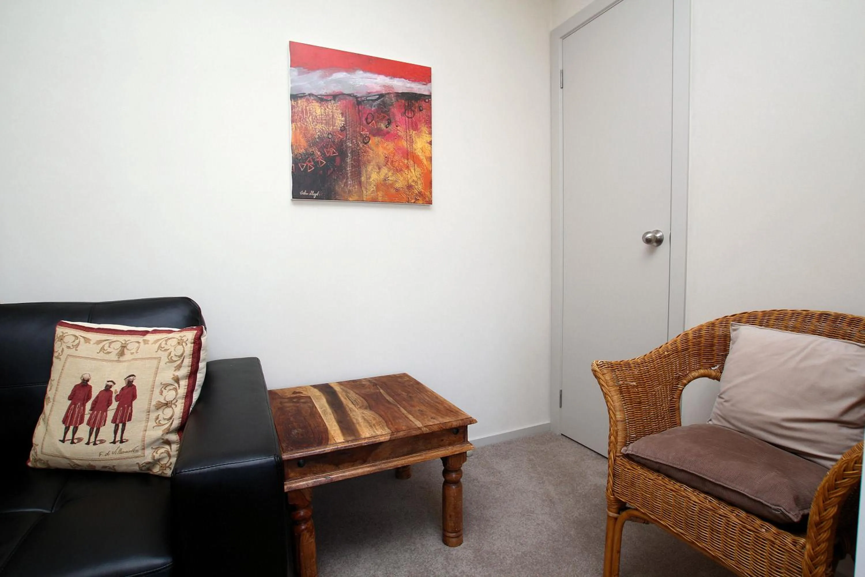 Decorative detail in Richmond Coachmans Rest