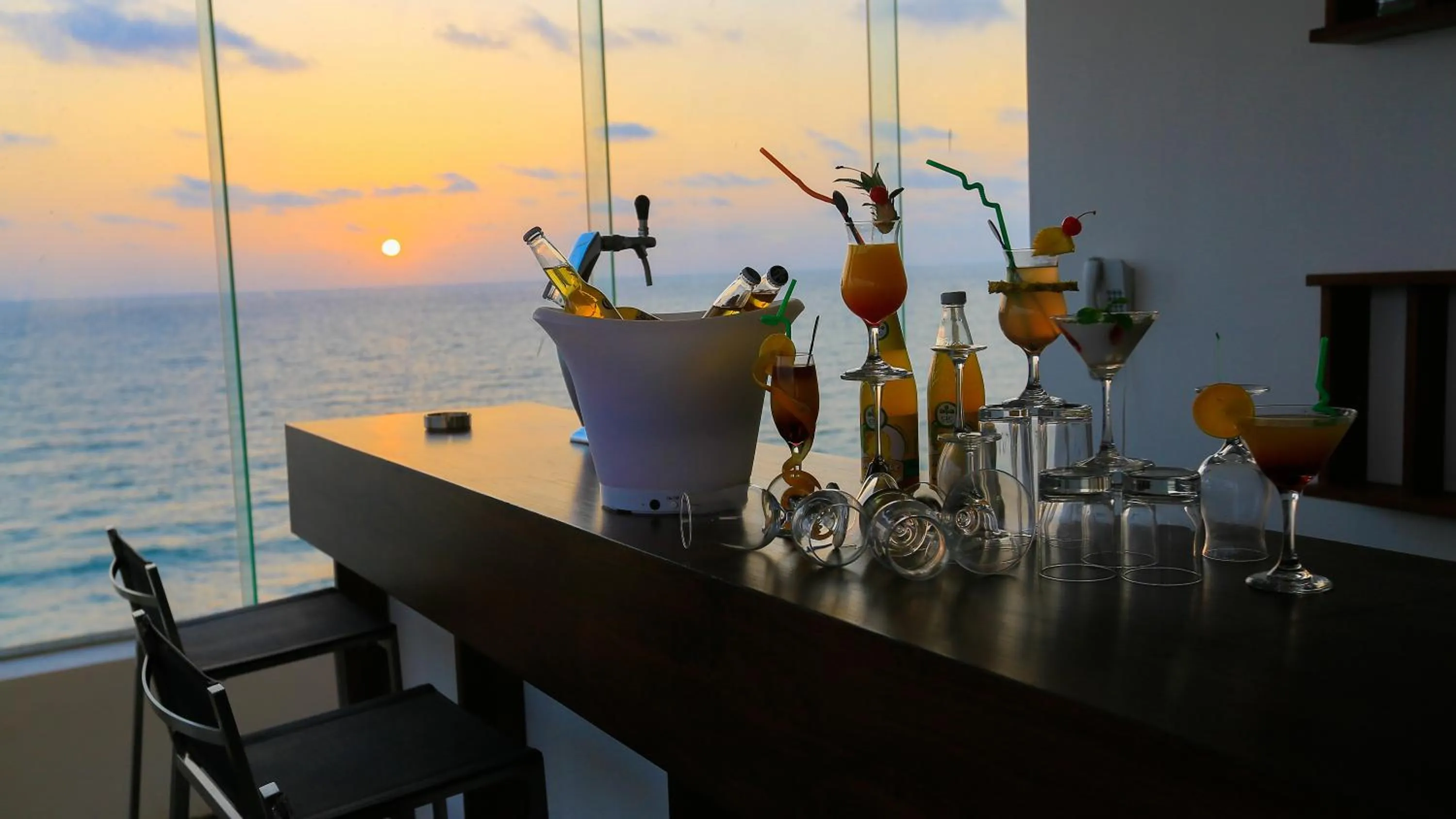 Lounge or bar in Pandanus Beach Resort & Spa