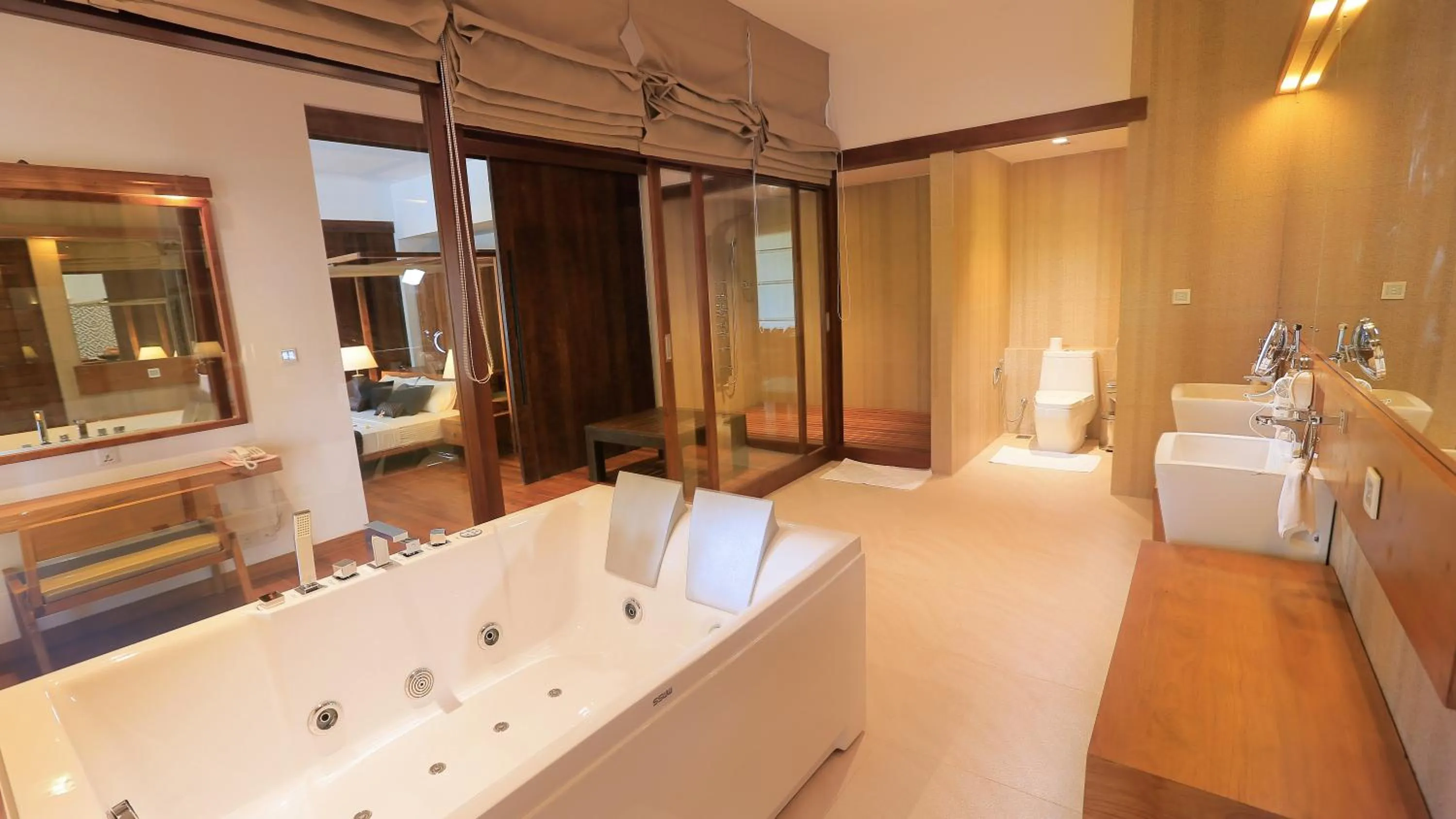 Bathroom, Bed in Pandanus Beach Resort & Spa