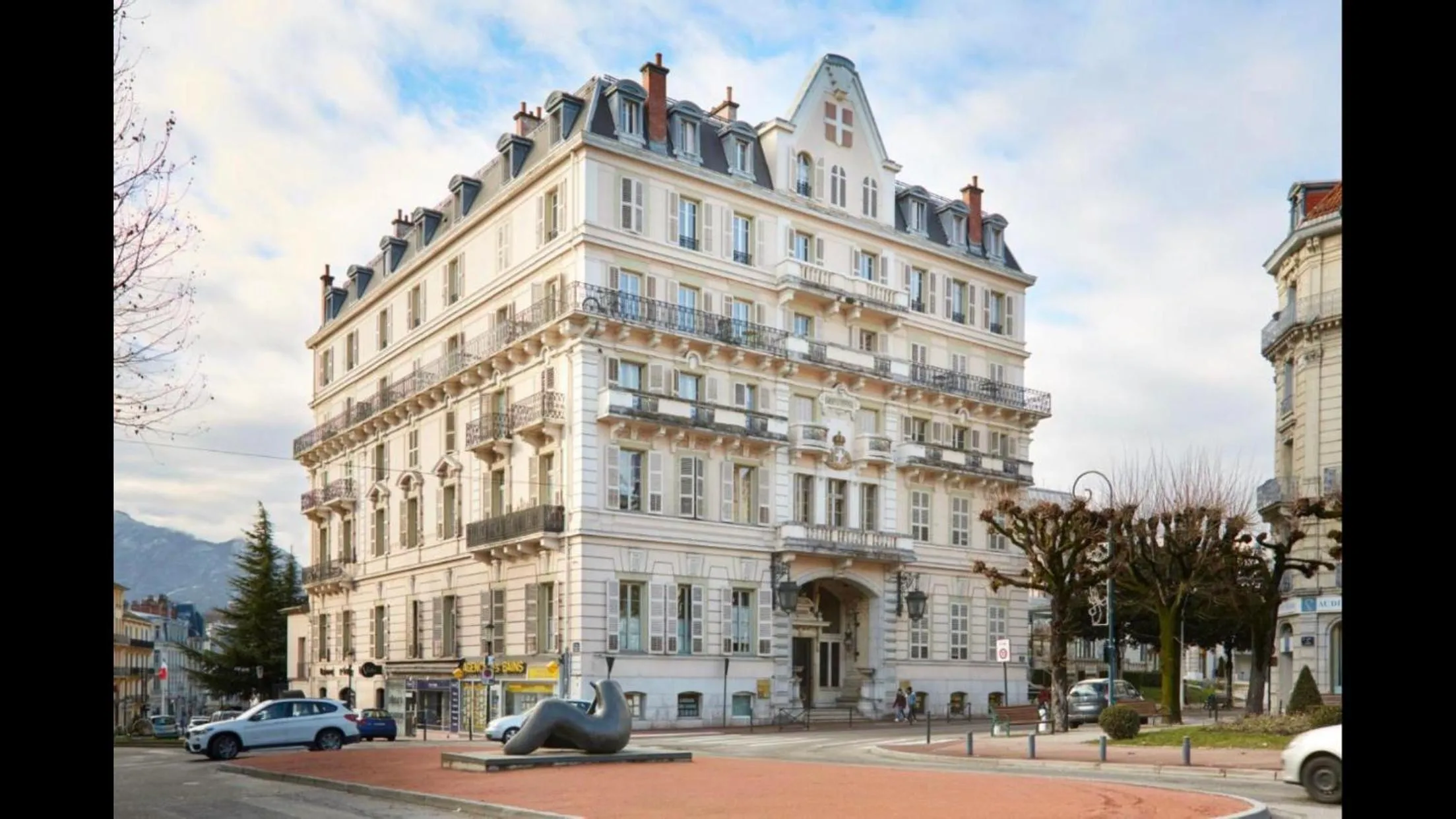 Property building in Le Gatsby 3 étoiles