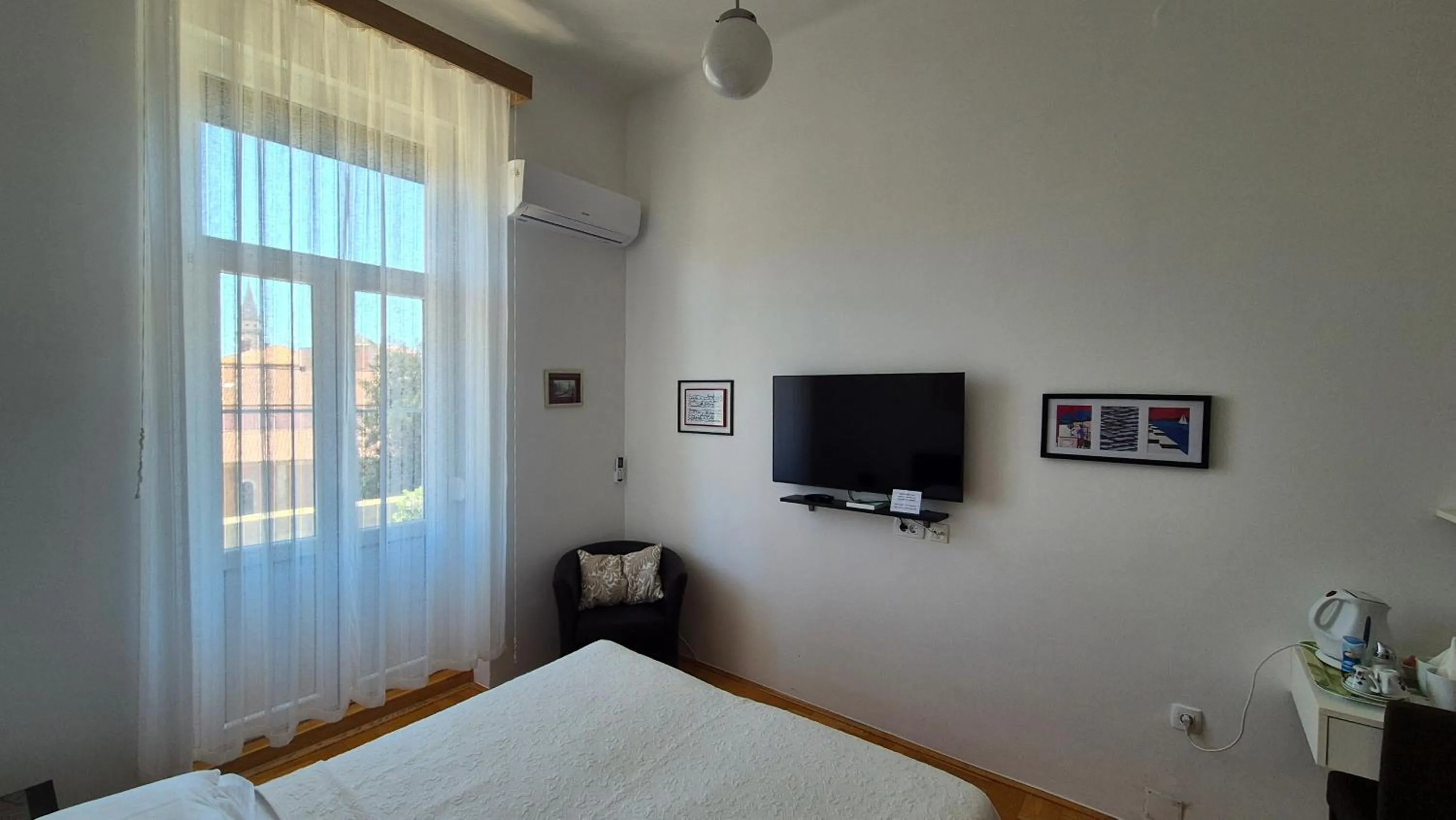 TV and multimedia, Bed in Rooms Tisa Old Town