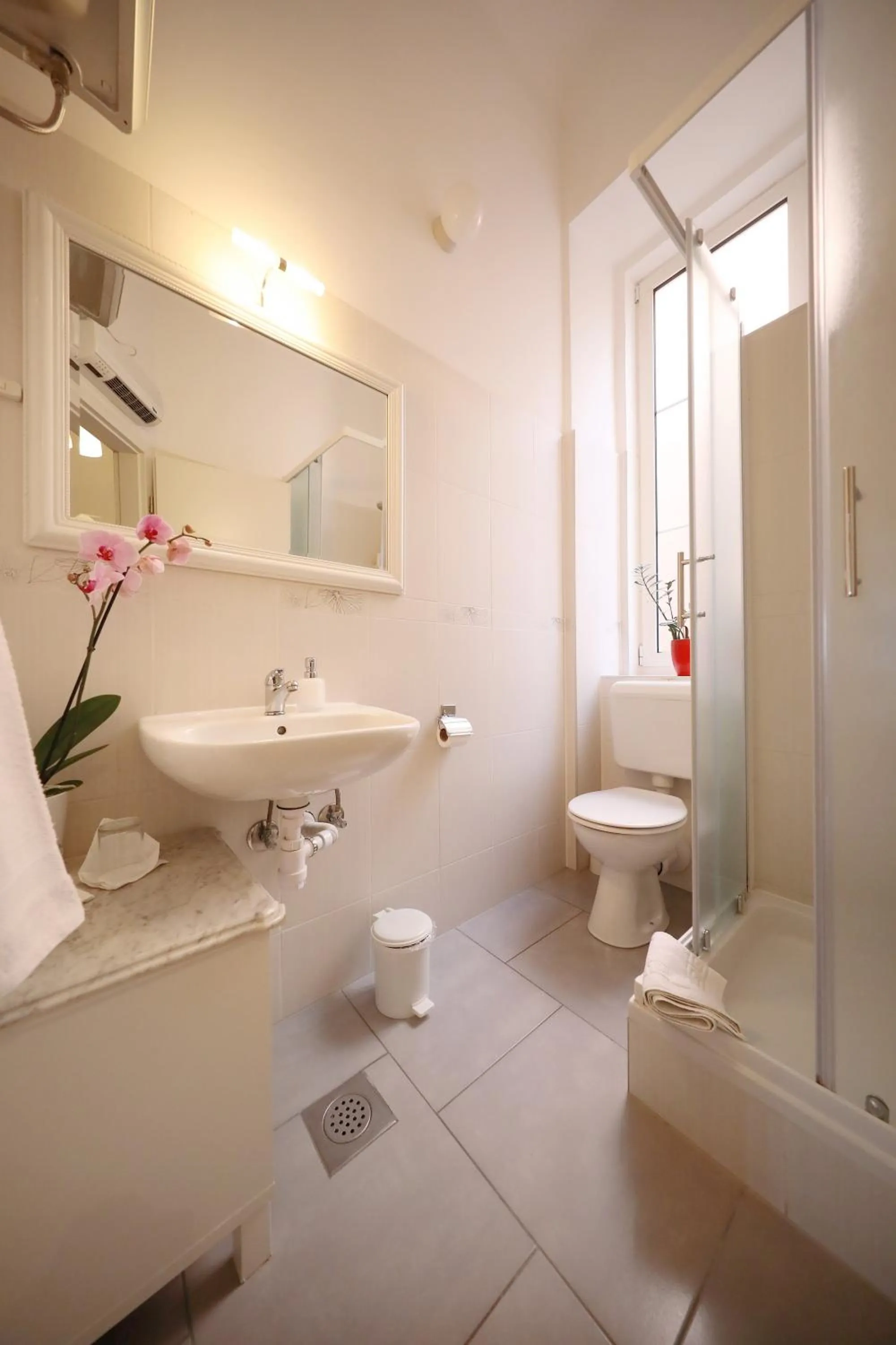 Bathroom in Rooms Tisa Old Town