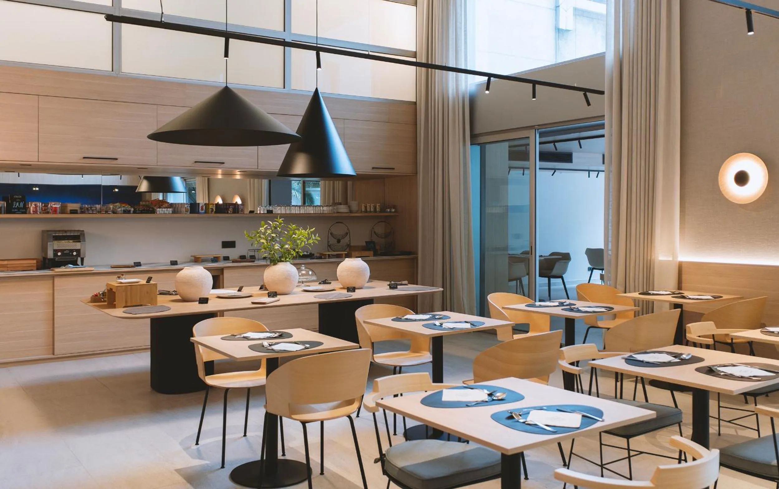 Restaurant/places to eat in Hotel Zenit Bilbao