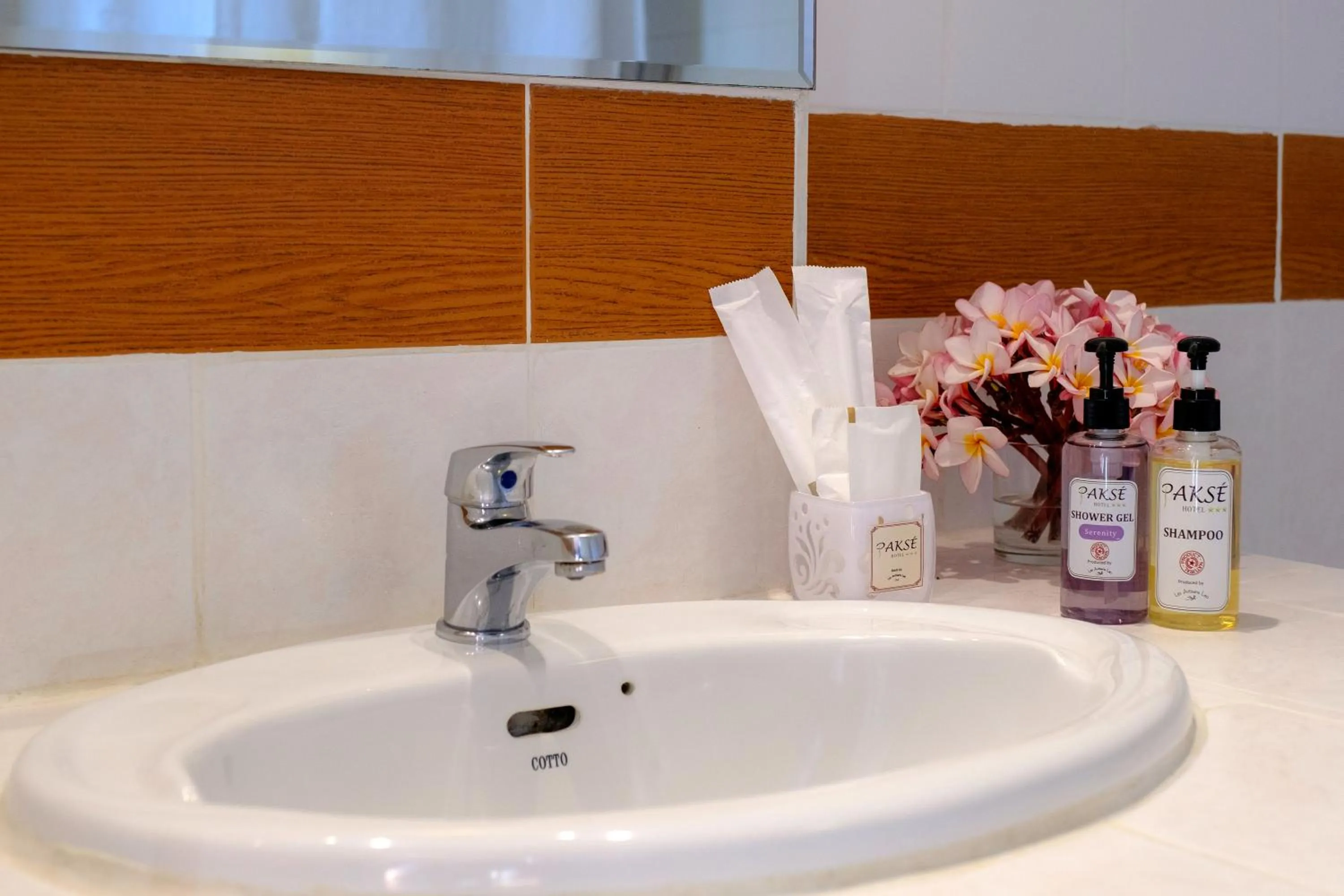 Bathroom in Pakse hotel & Restaurant