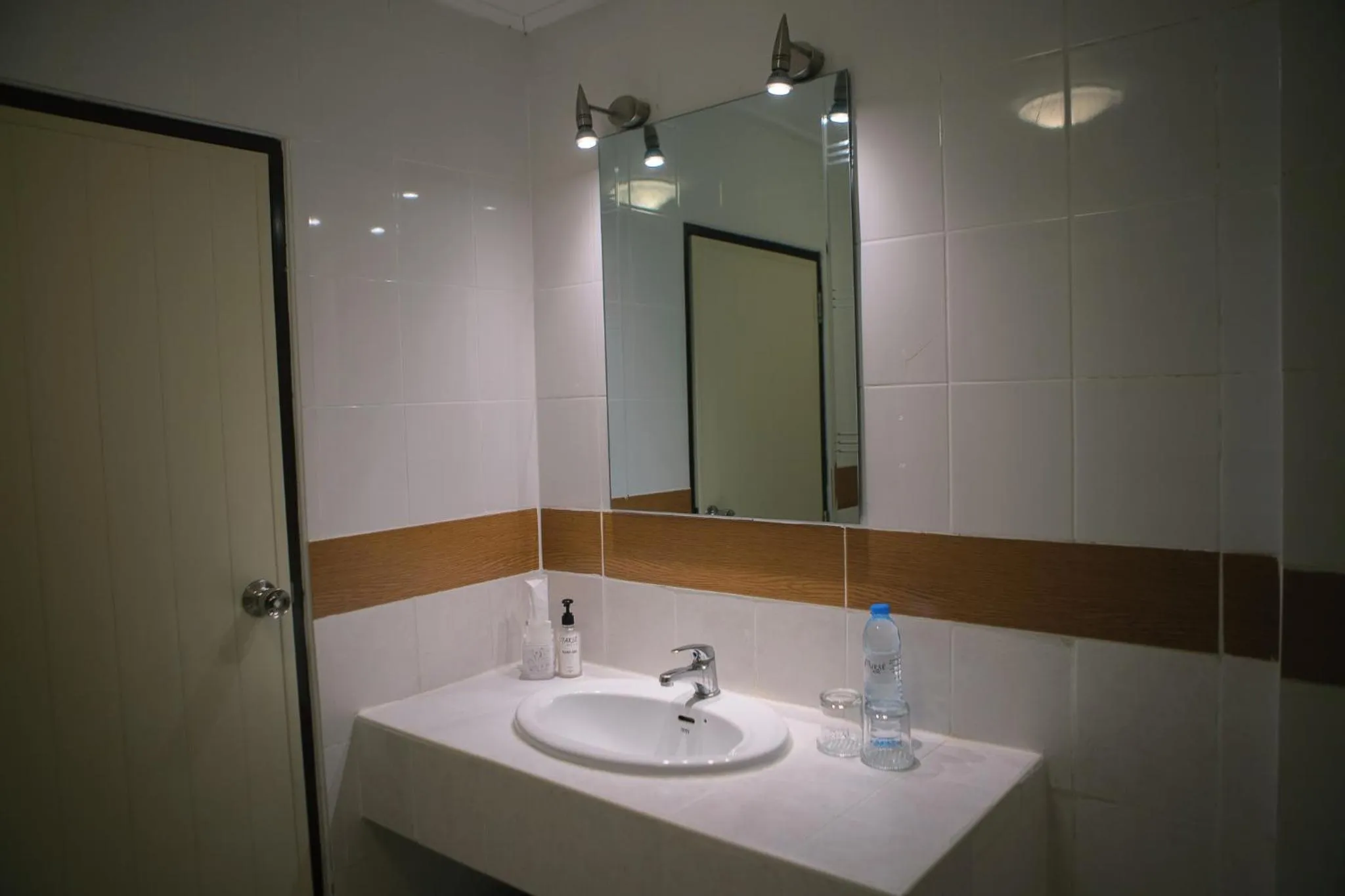 Toilet in Pakse hotel & Restaurant