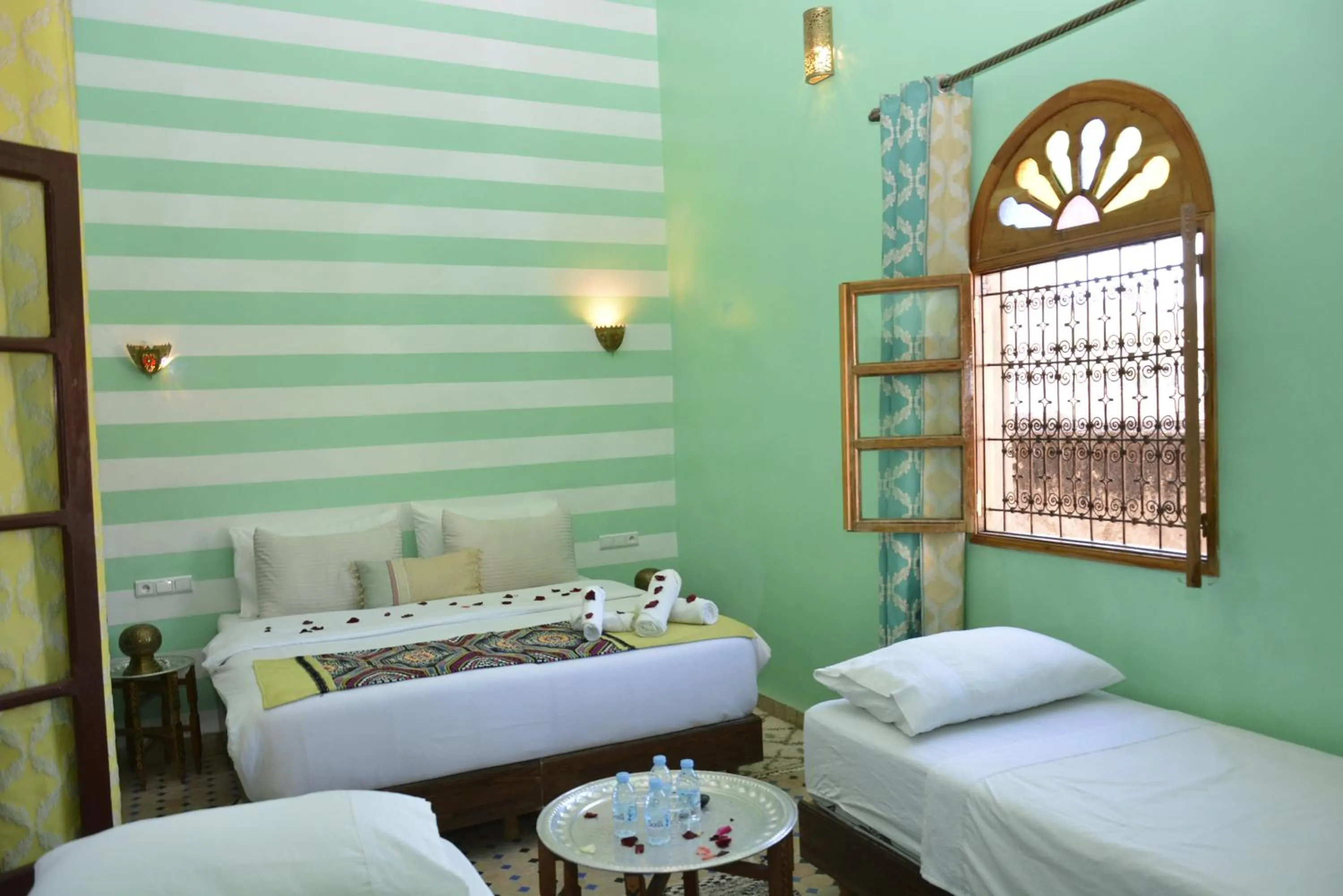 Bed in Riad Fes Colors & SPA - Family Lodging