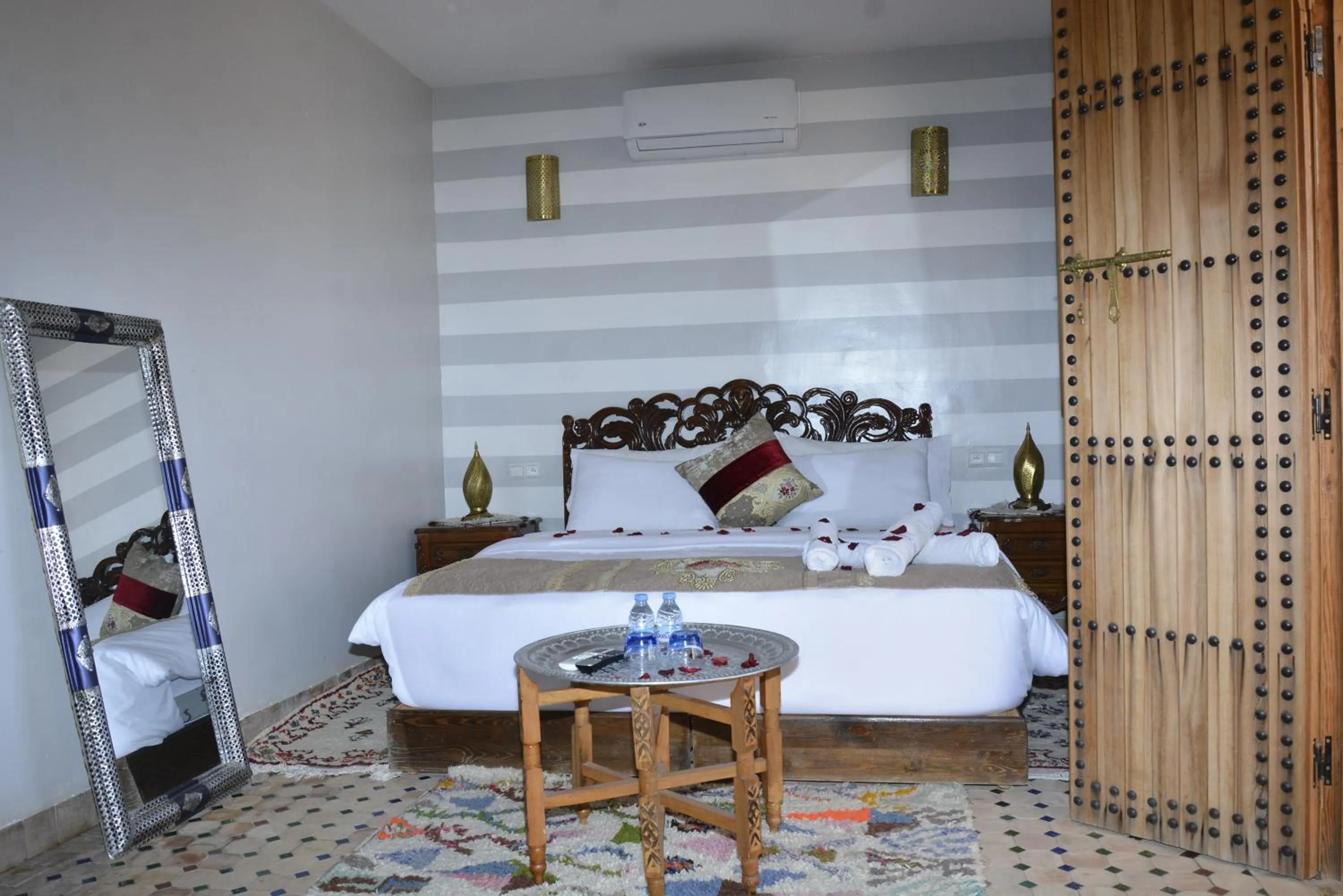 Bed in Riad Fes Colors & SPA - Family Lodging