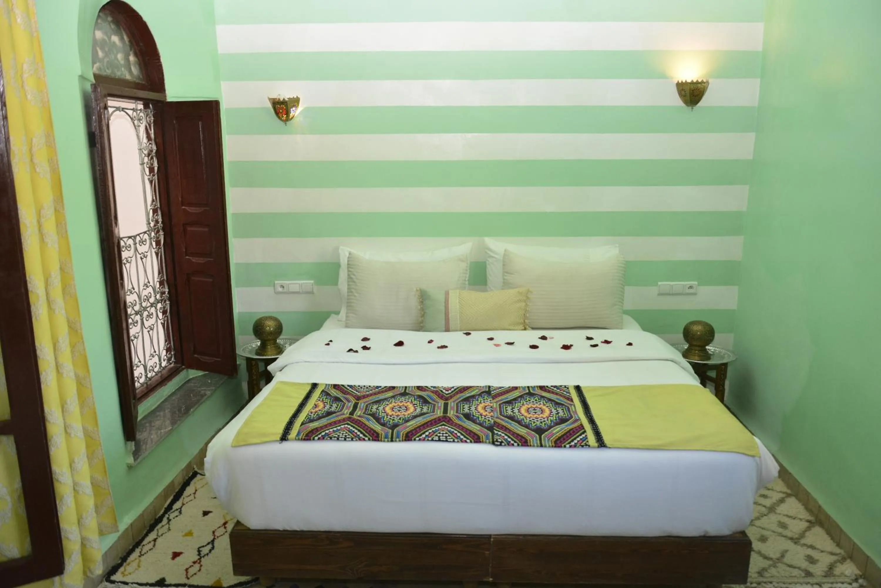 Bed in Riad Fes Colors & SPA - Family Lodging