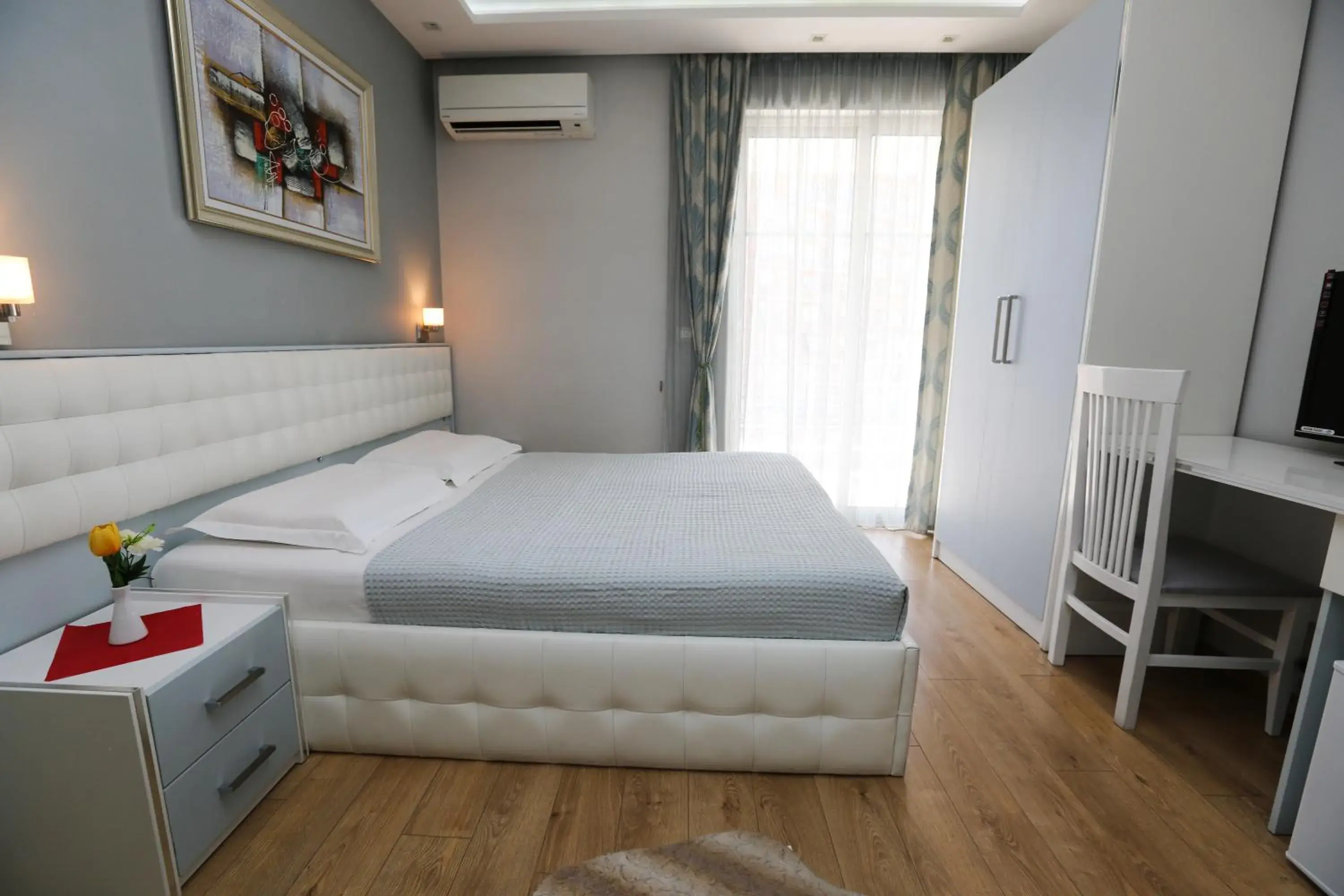 Comfort Double Room with Balcony - single occupancy in Hotel Vila Verde City Center Comfort Double Room with Balcony - single occupancy in Hotel Vila Verde City Center