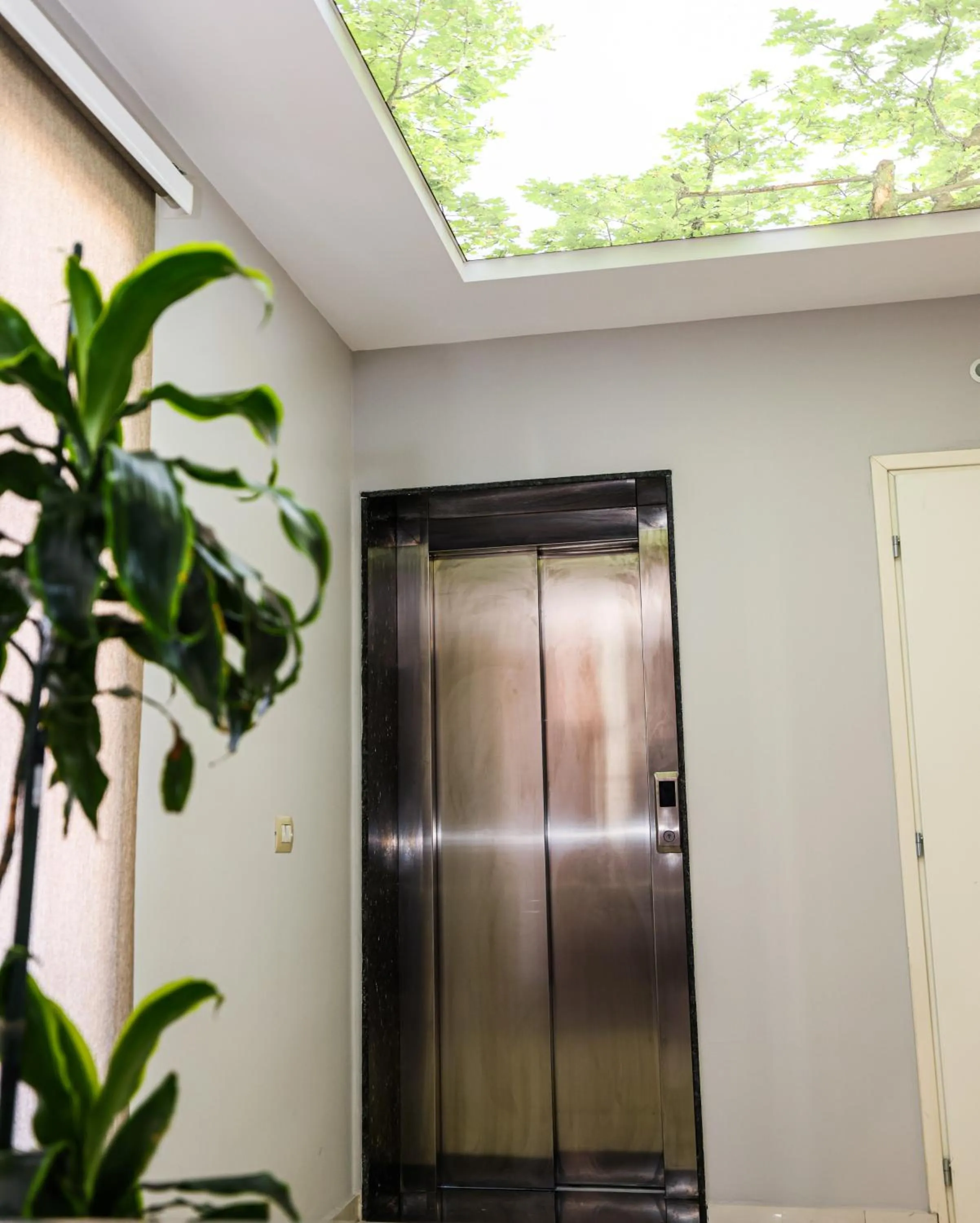 elevator in Hotel Vila Verde City Center