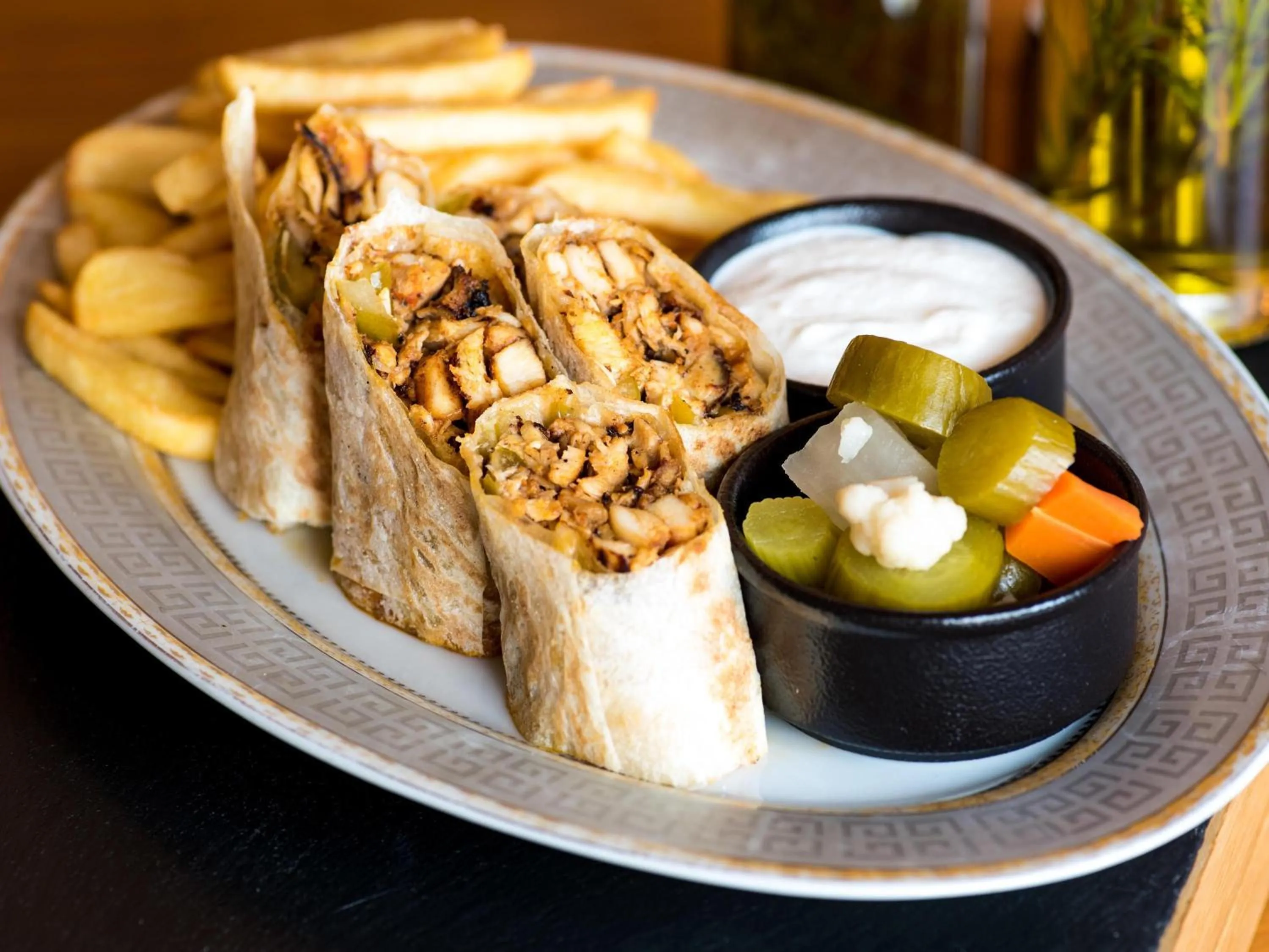 Restaurant/places to eat in Ibis Fujairah