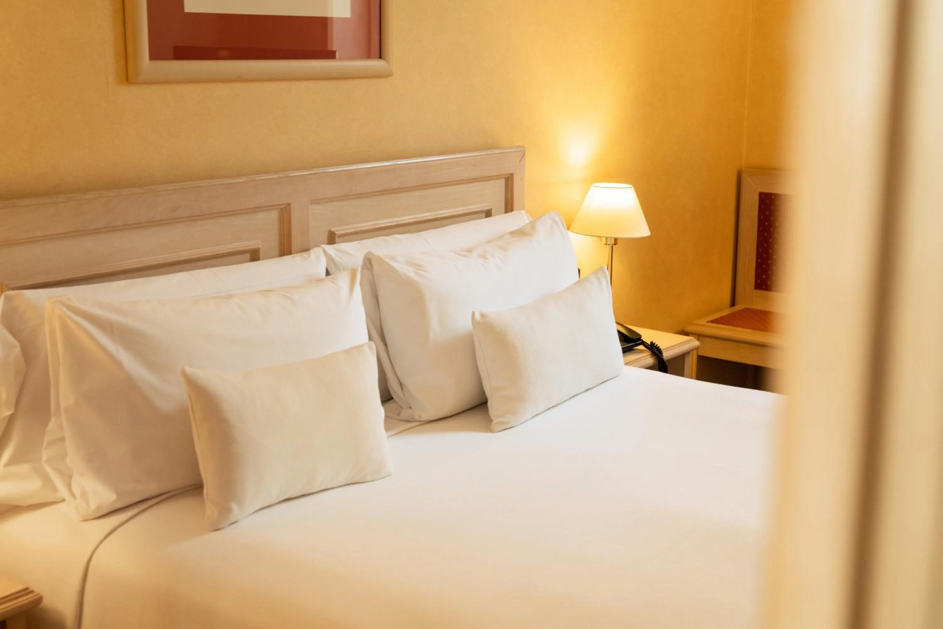 Bed in Sunotel Aston