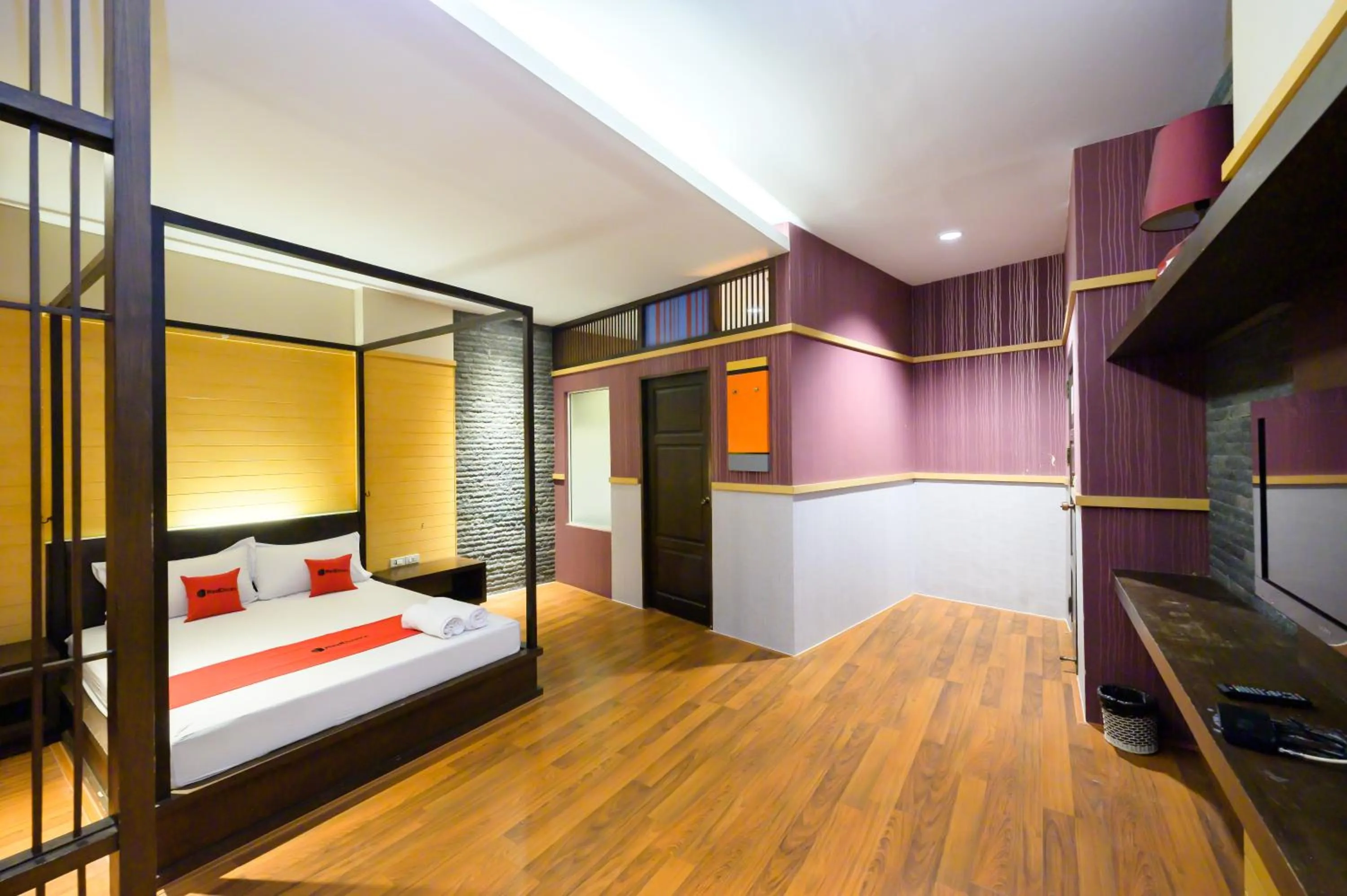 Bed in Ruen Rattana Resort