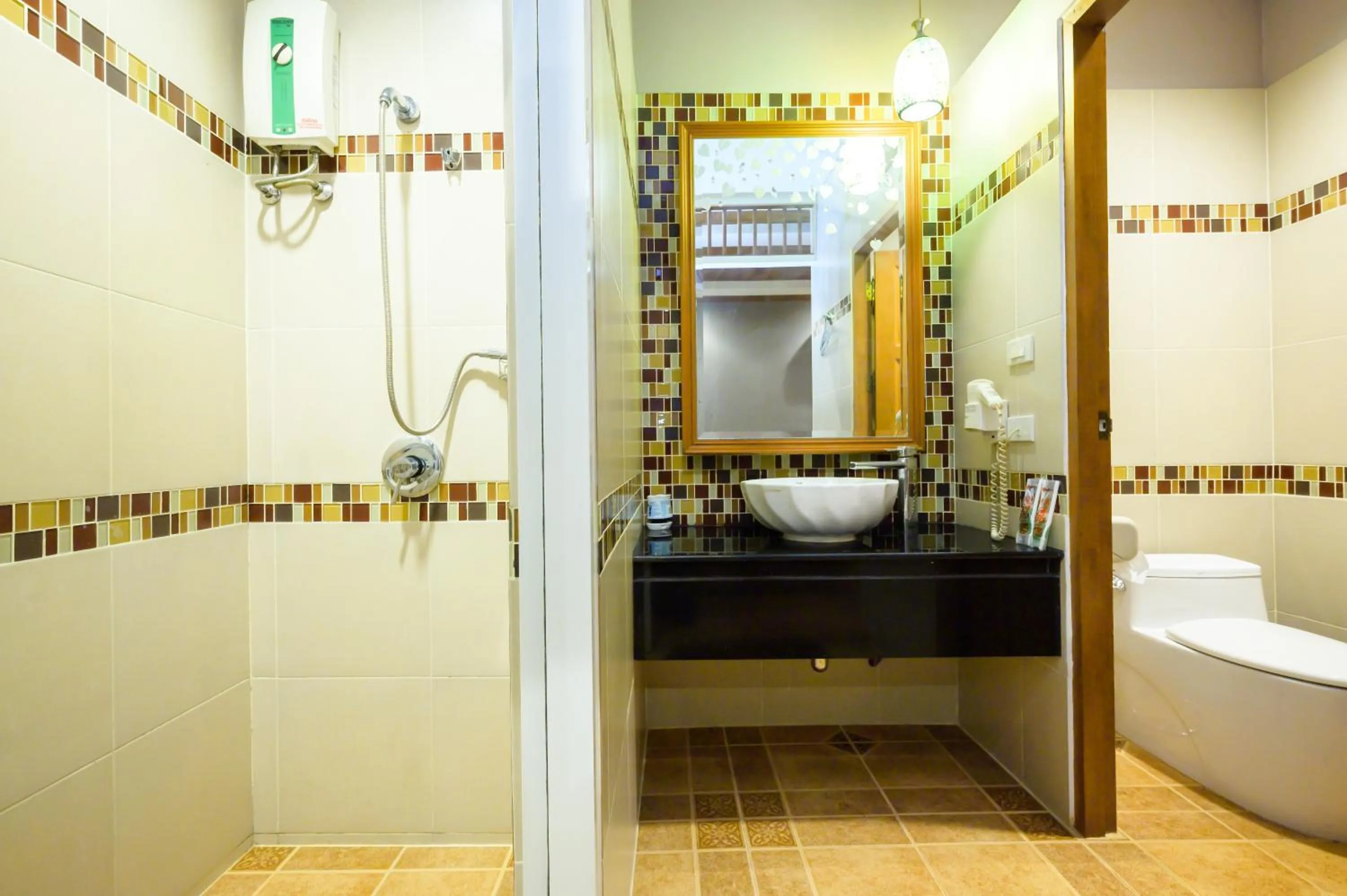 Shower in Ruen Rattana Resort