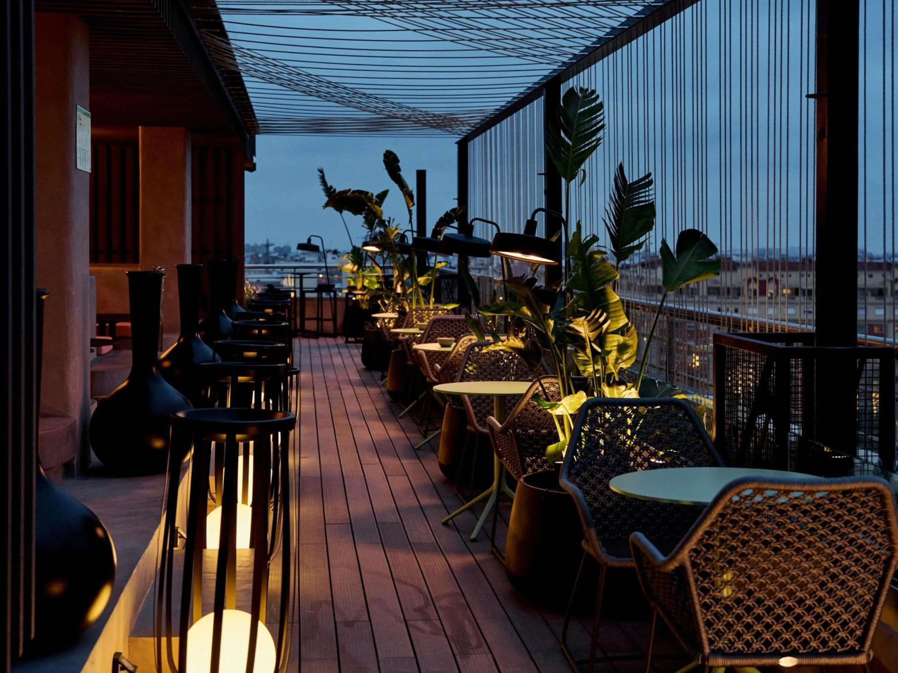 Lounge or bar in Novotel Valencia Lavant