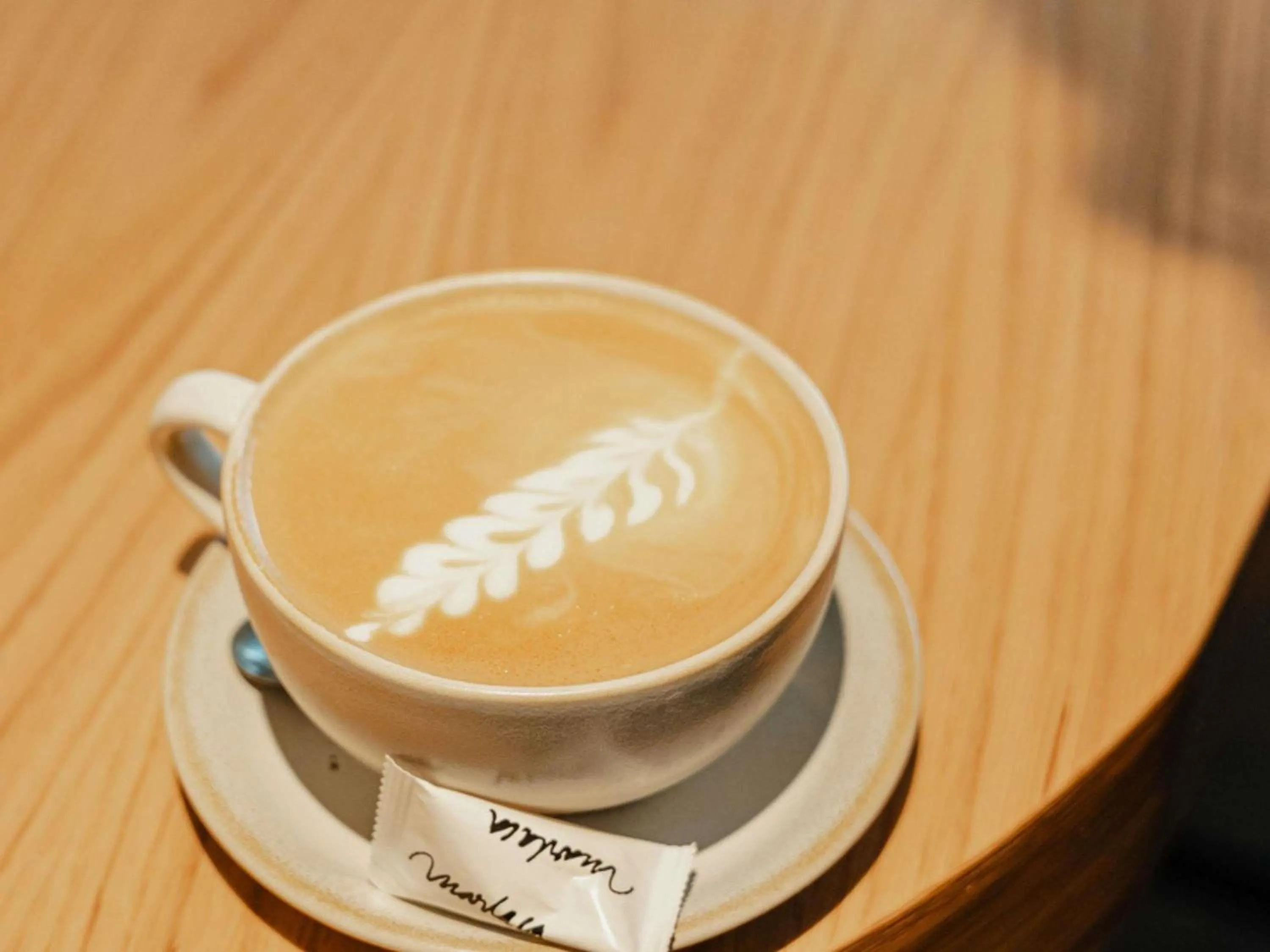 Lounge or bar in Novotel Valencia Lavant