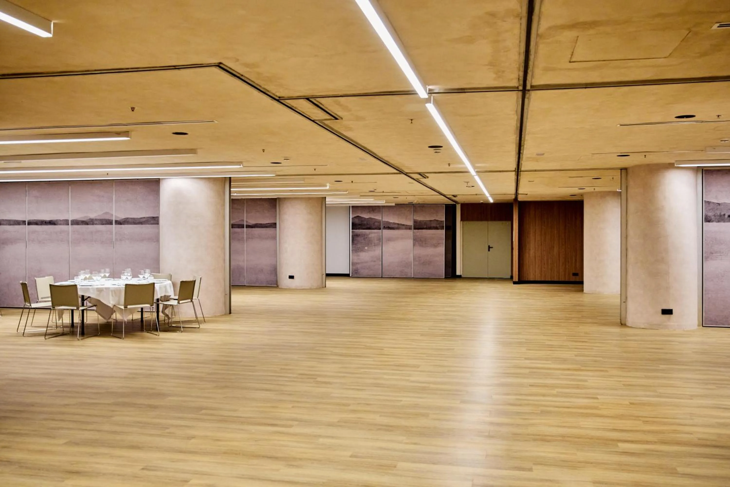 Meeting/conference room in Novotel Valencia Lavant