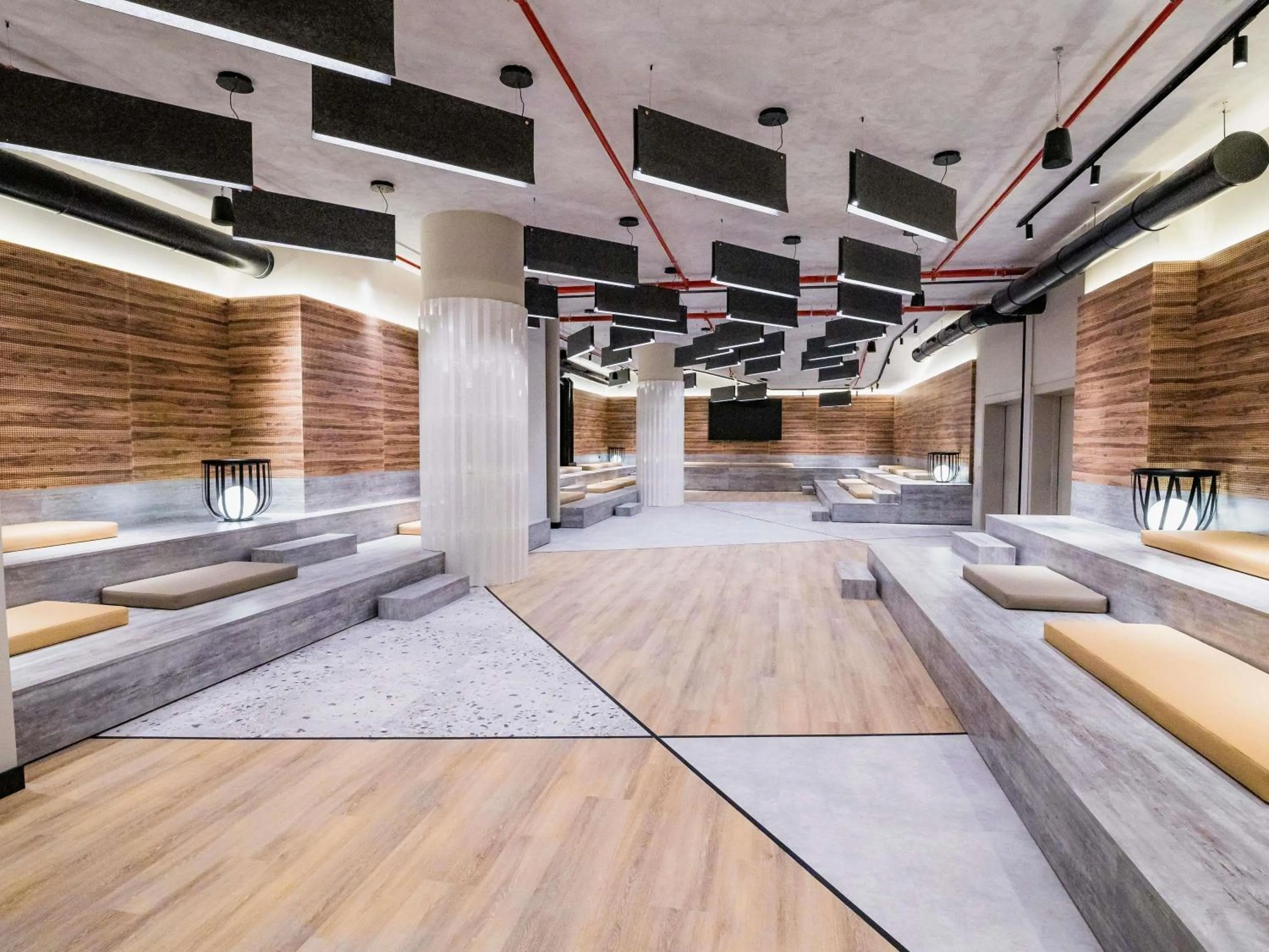 Meeting/conference room in Novotel Valencia Lavant