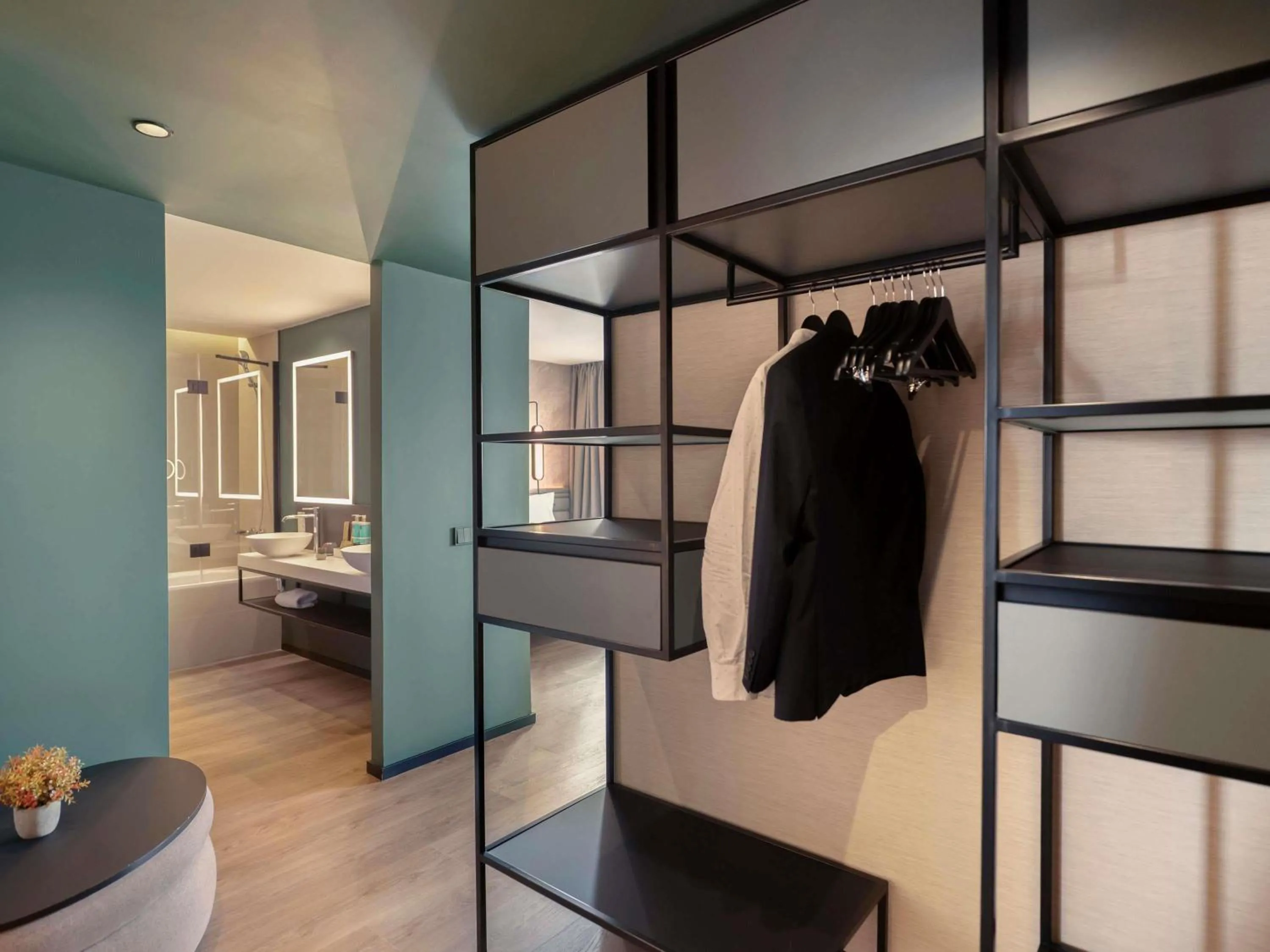 Bedroom in Novotel Valencia Lavant